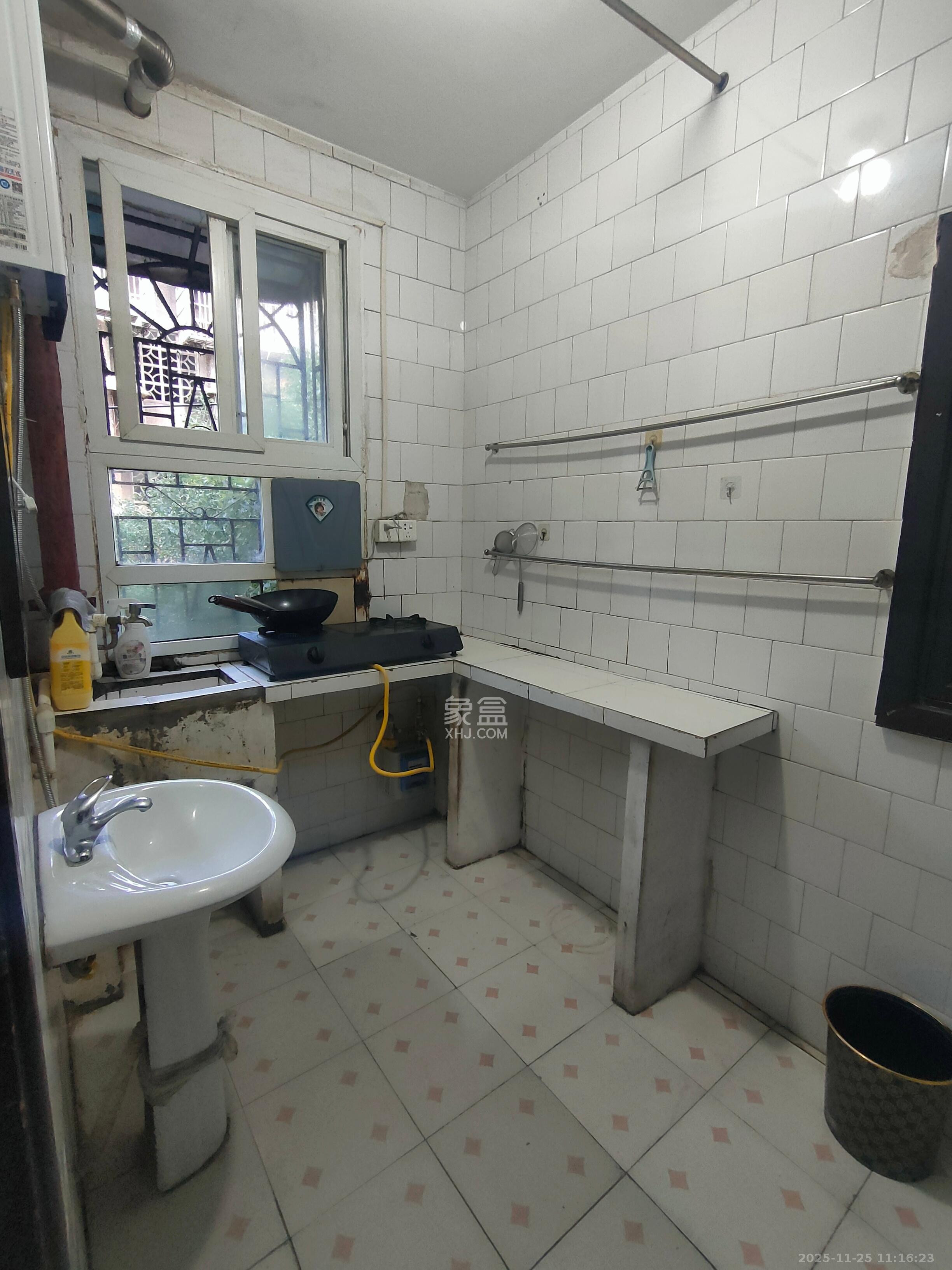 长坡社区  2室1厅1卫    1500.0元/月室内图