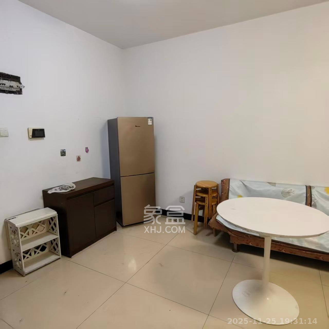 康桥长郡  2室2厅1卫    1500.0元/月室内图