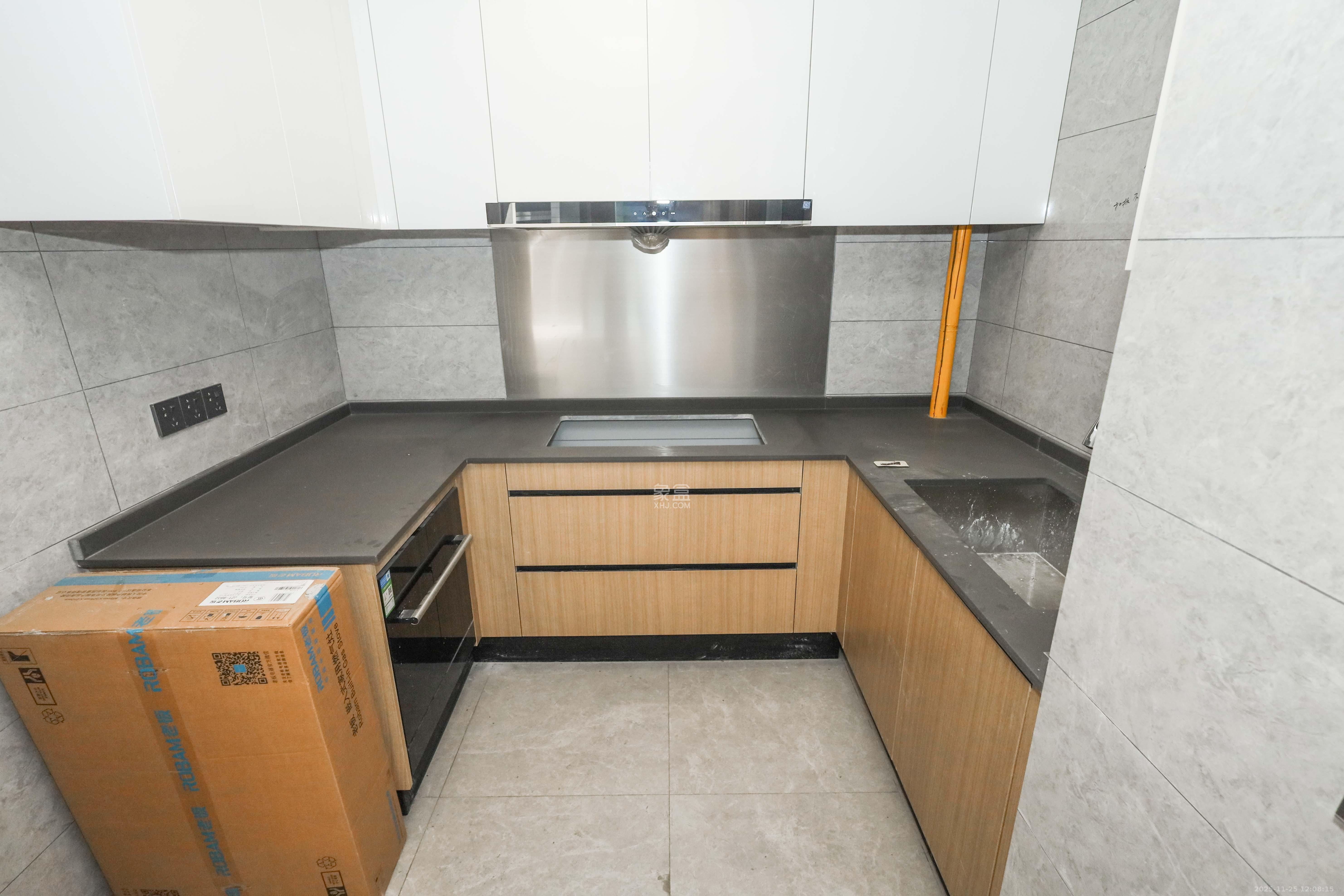 爱家当代境 3室2厅2卫 120.0万 爱家当代境 3室2厅2卫 120.0万厨房