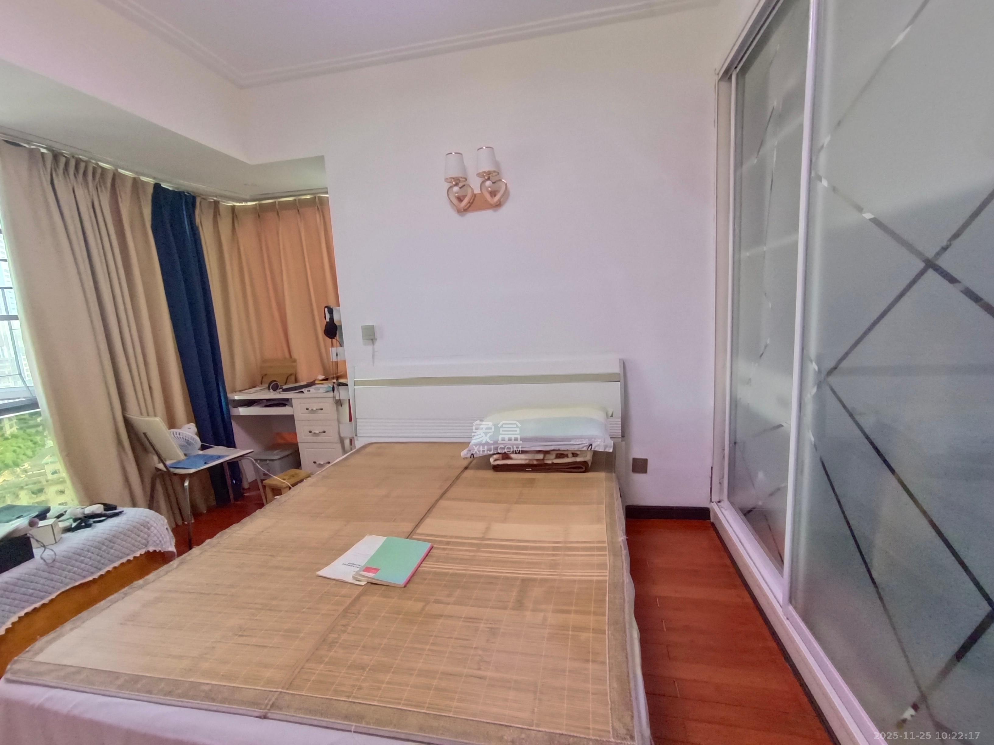 银港水晶城  2室2厅1卫    2200.0元/月室内图