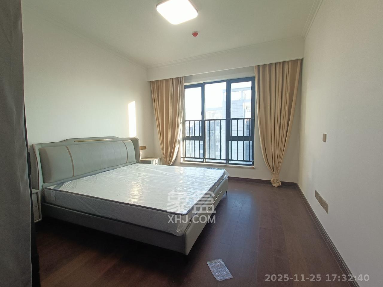 绿地长沙城际空间站（柏仕佳苑）  4室2厅2卫    3500.0元/月室内图