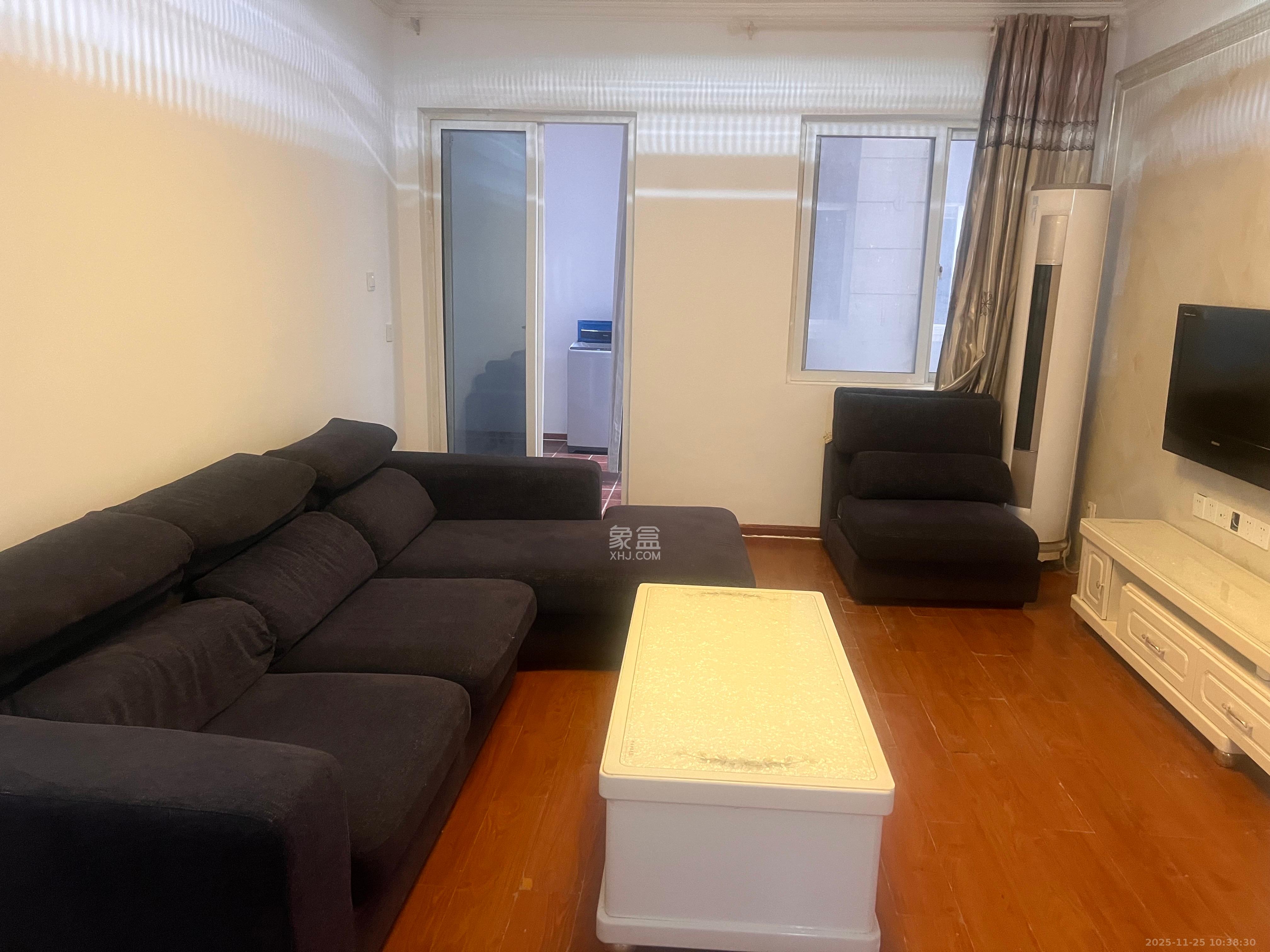 金麓西岸和苑  3室2厅1卫    1900.0元/月