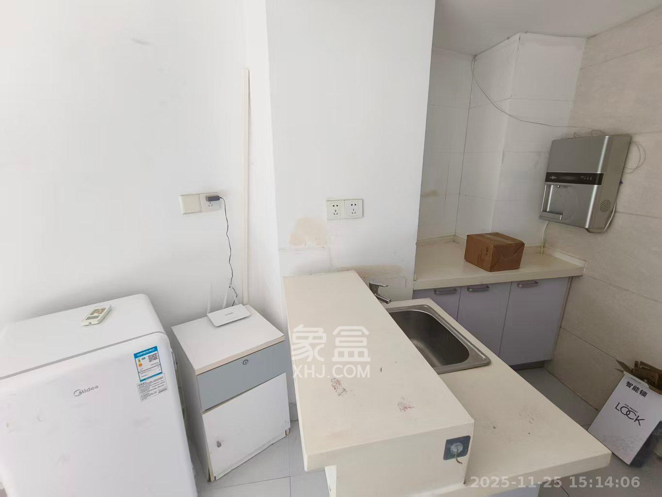 2076至高点 1室1厅1卫 1000.0元/月 2076至高点 1室1厅1卫 1000.0元/月室内图