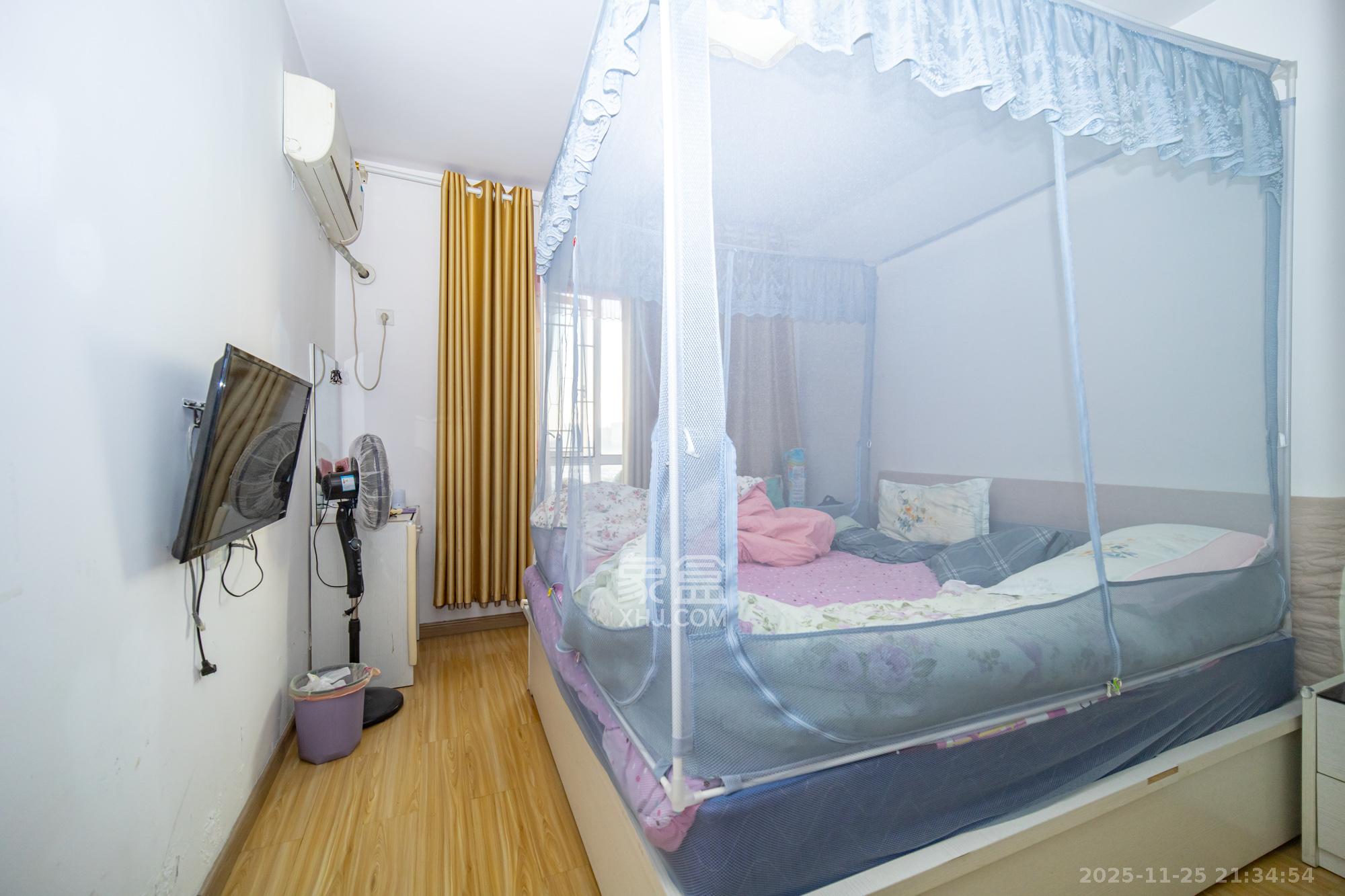 恒广国际景园一二区 2室2厅1卫 55.0万 恒广国际景园一二区 2室2厅1卫 55.0万卧室