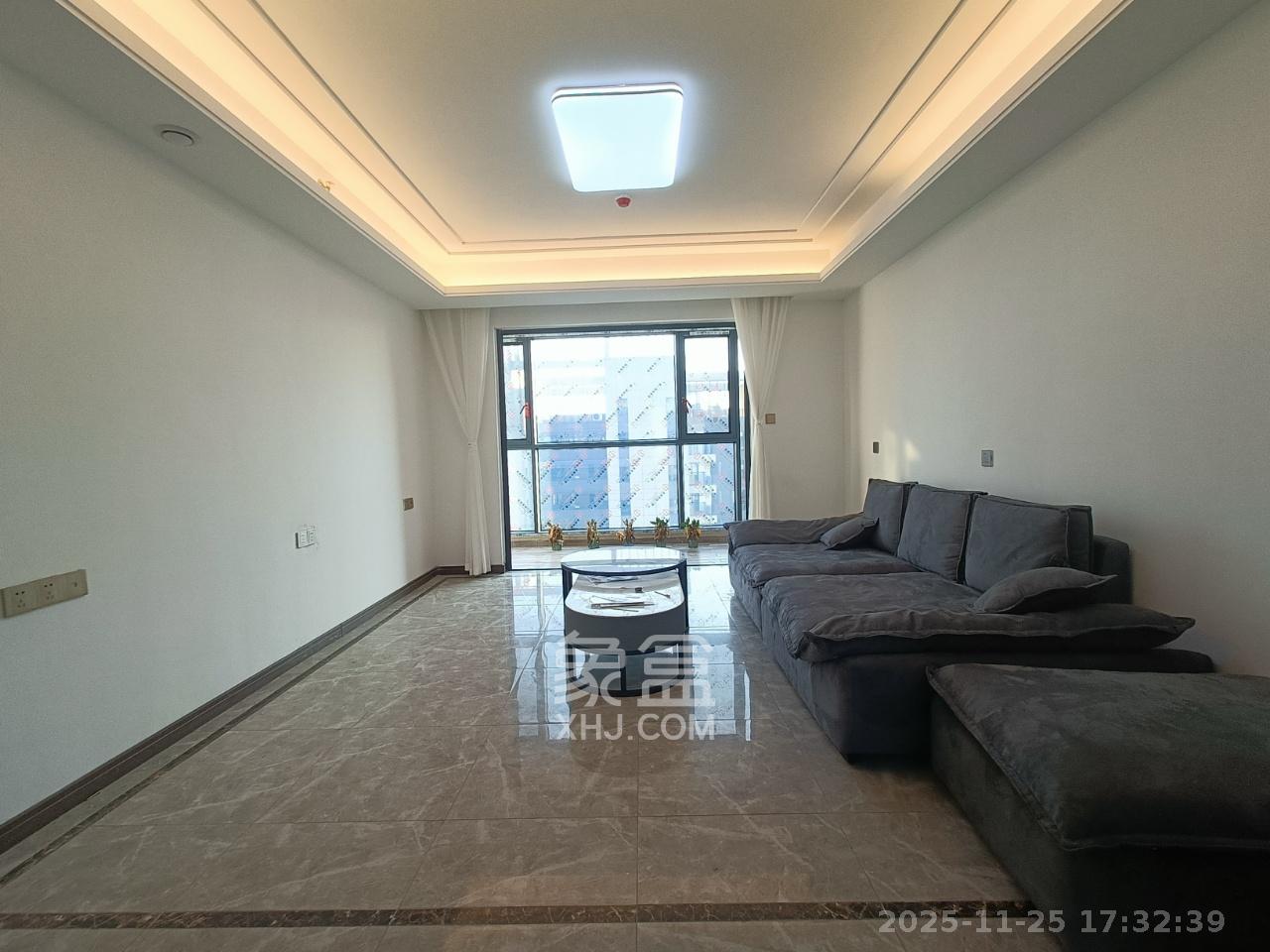 绿地长沙城际空间站（柏仕佳苑）  4室2厅2卫    3500.0元/月室内图