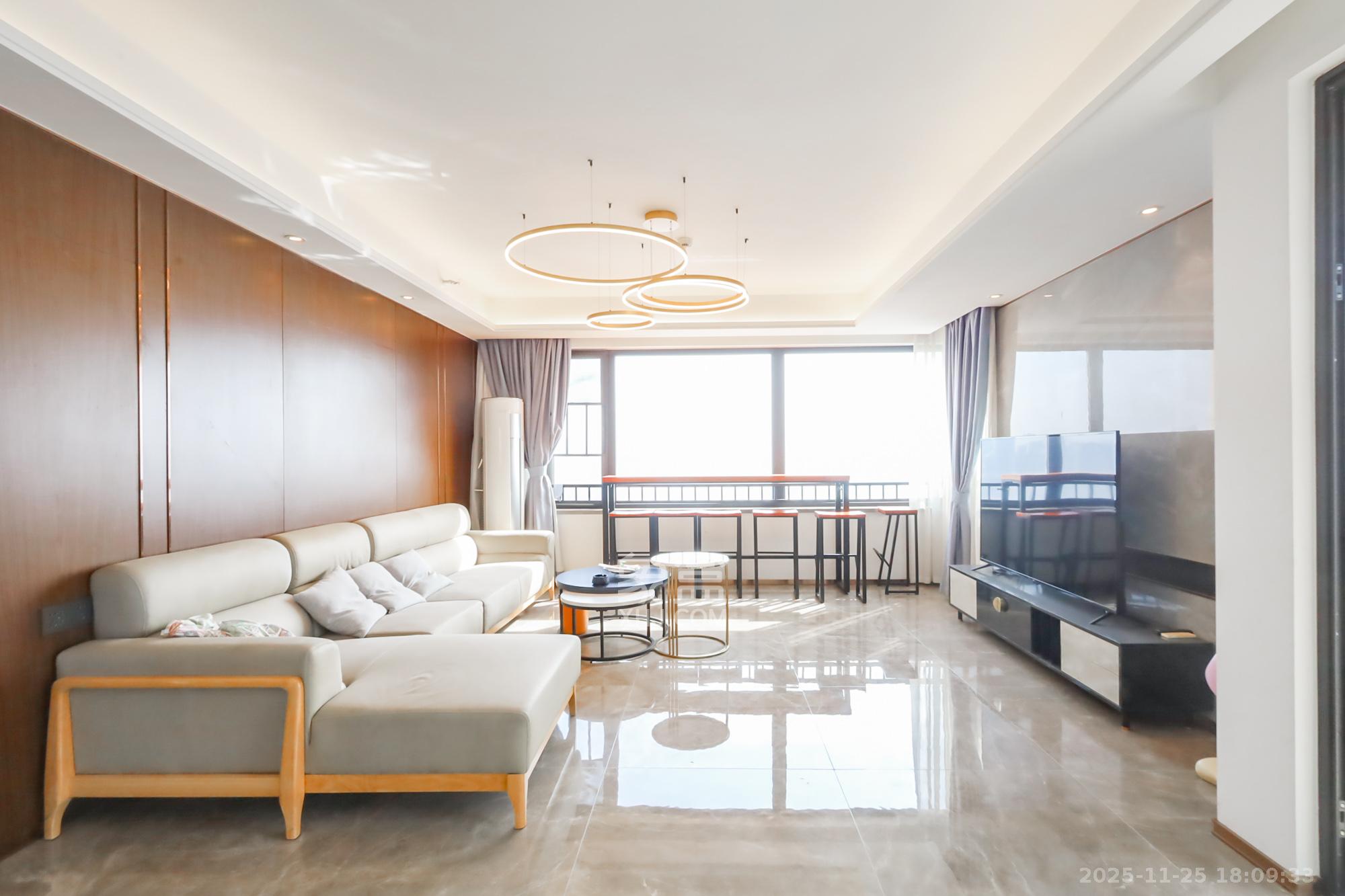 万科里金域国际  4室2厅2卫    350.0万室内图1