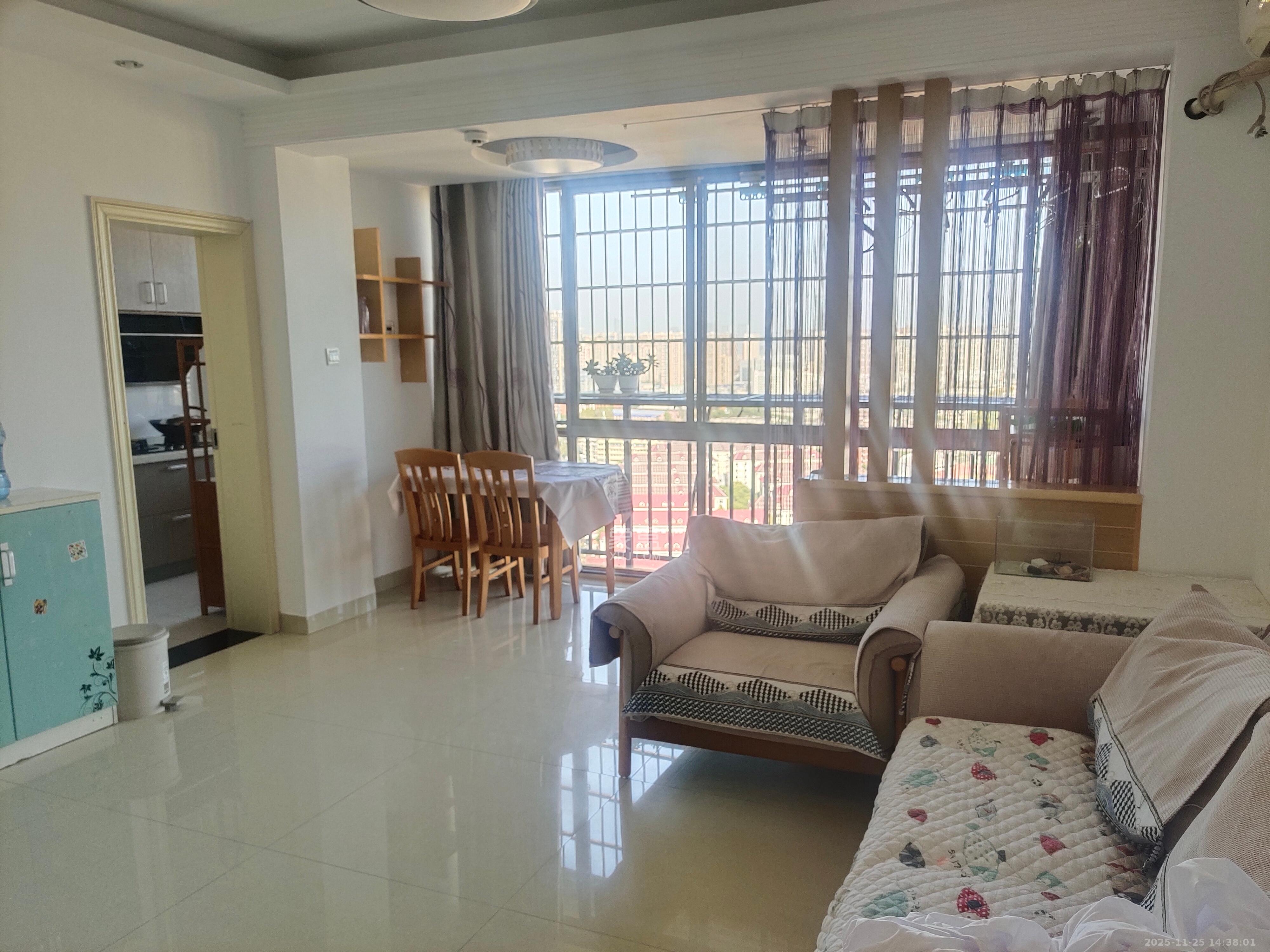 湘翰御舍  3室2厅2卫    2200.0元/月