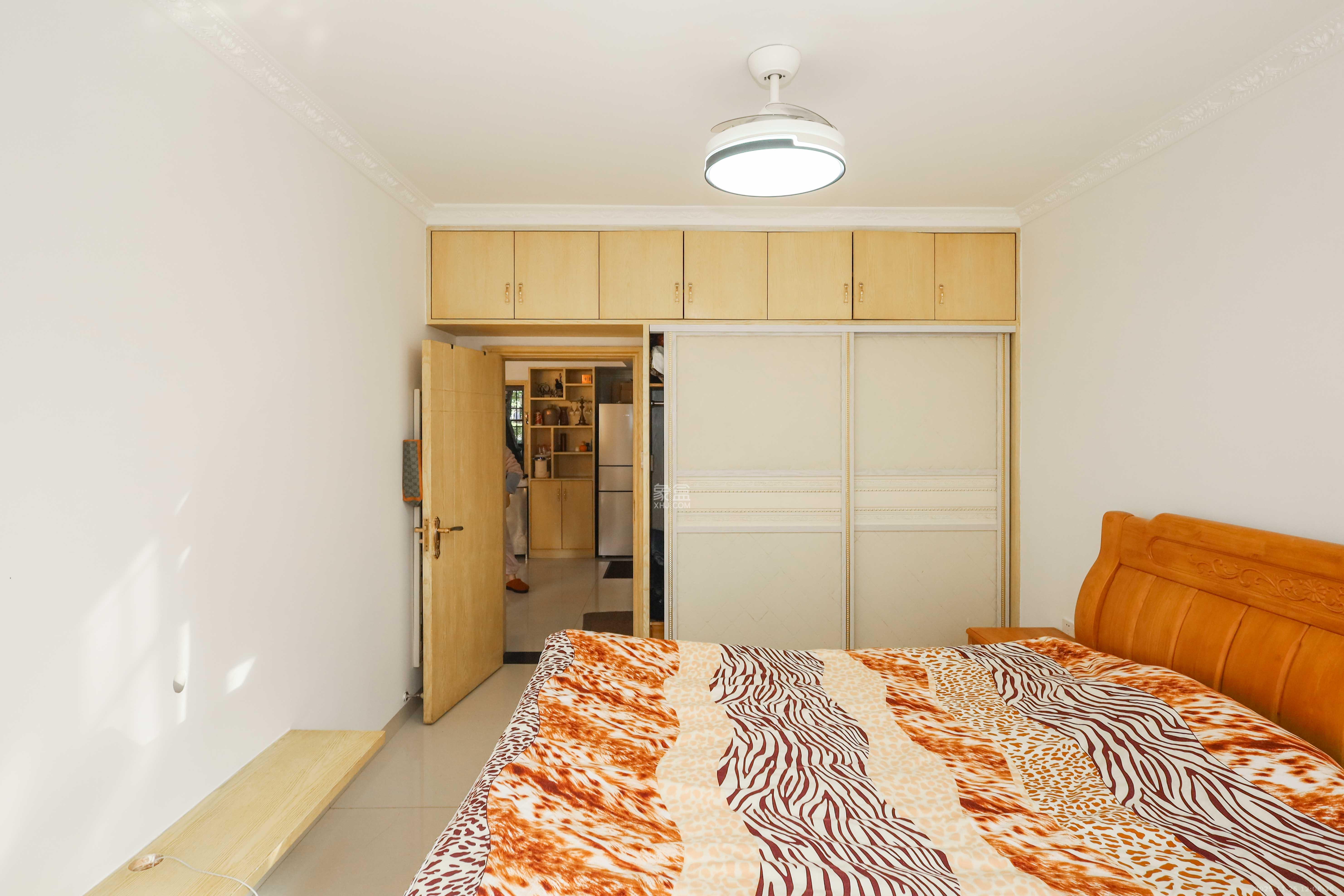 保利麓谷林语B区  2室1厅1卫    72.8万卧室