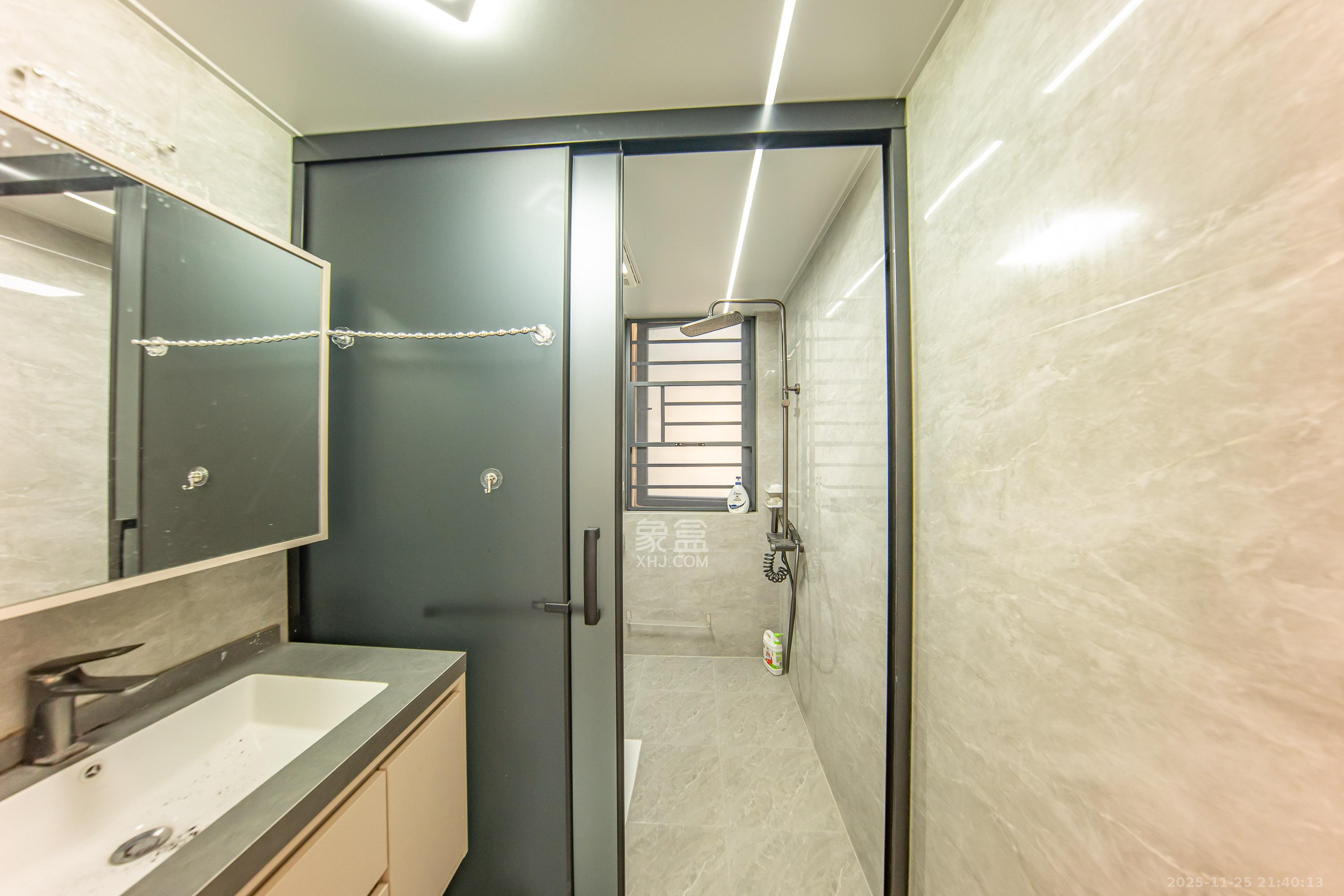 建投象山国际 3室2厅1卫 132.0万 建投象山国际 3室2厅1卫 132.0万卫生间