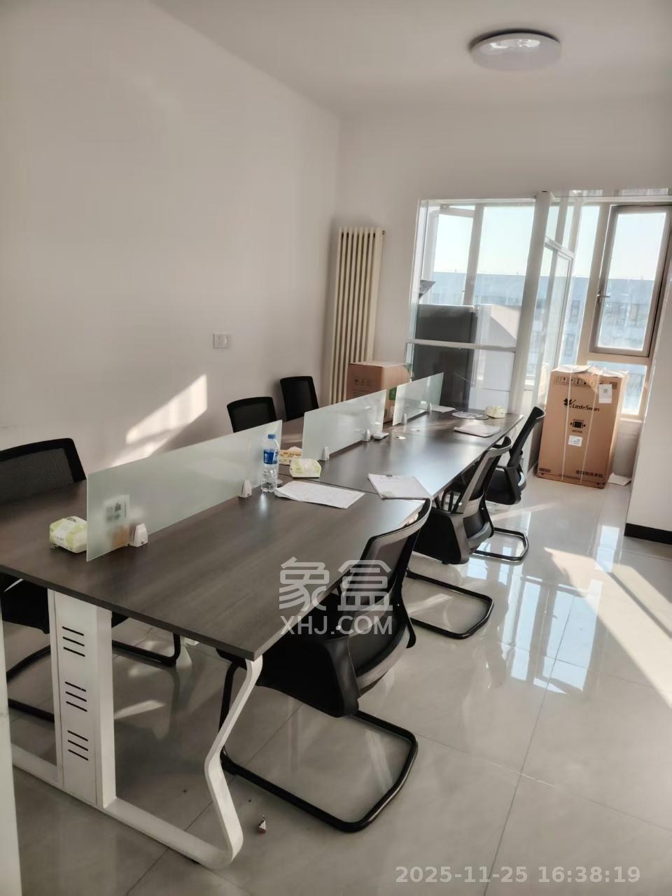 怡海星城  1室1厅1卫    900.0元/月