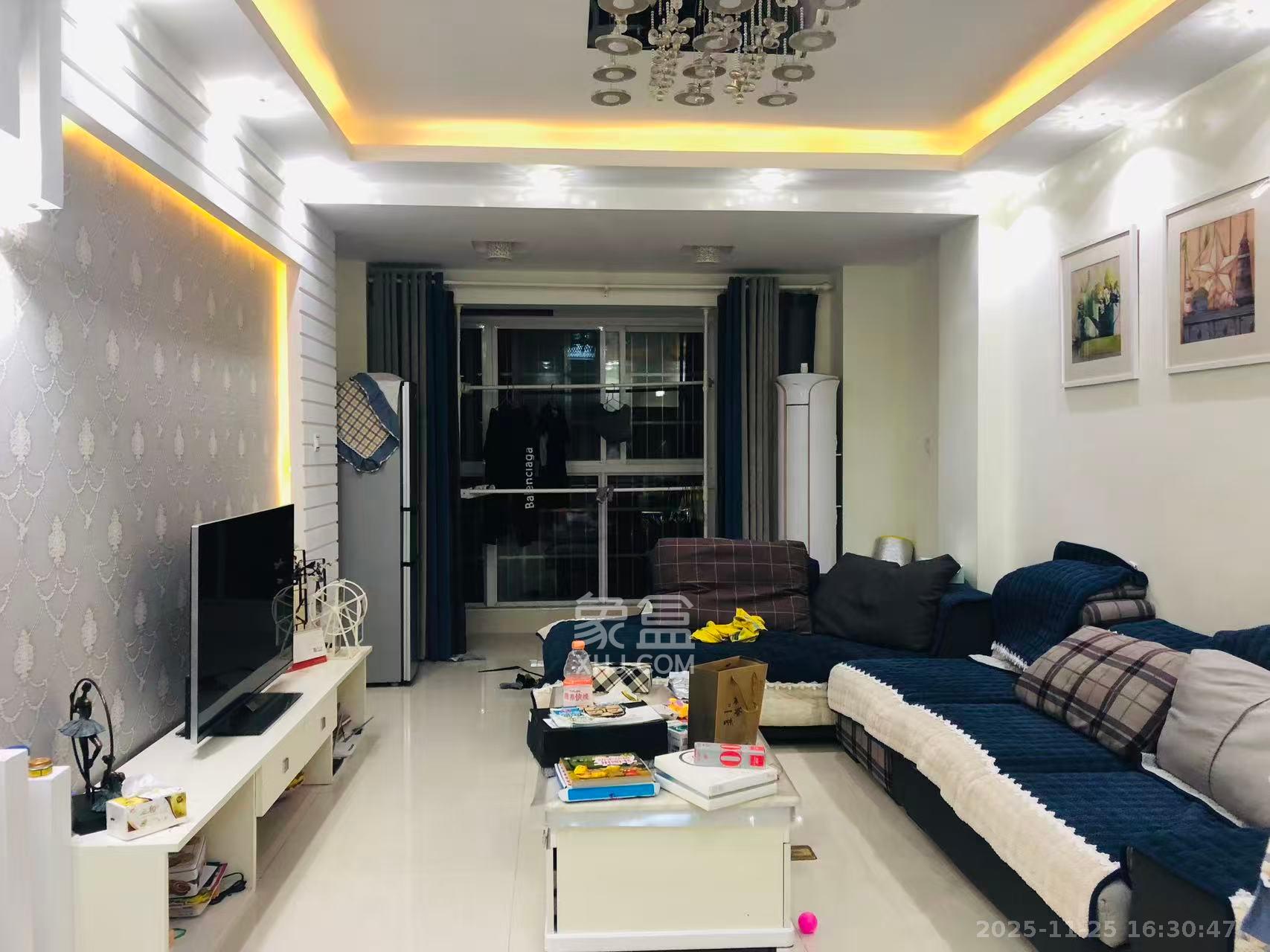 上河国际C区 3室2厅1卫 2800.0元/月 上河国际C区 3室2厅1卫 2800.0元/月室内图