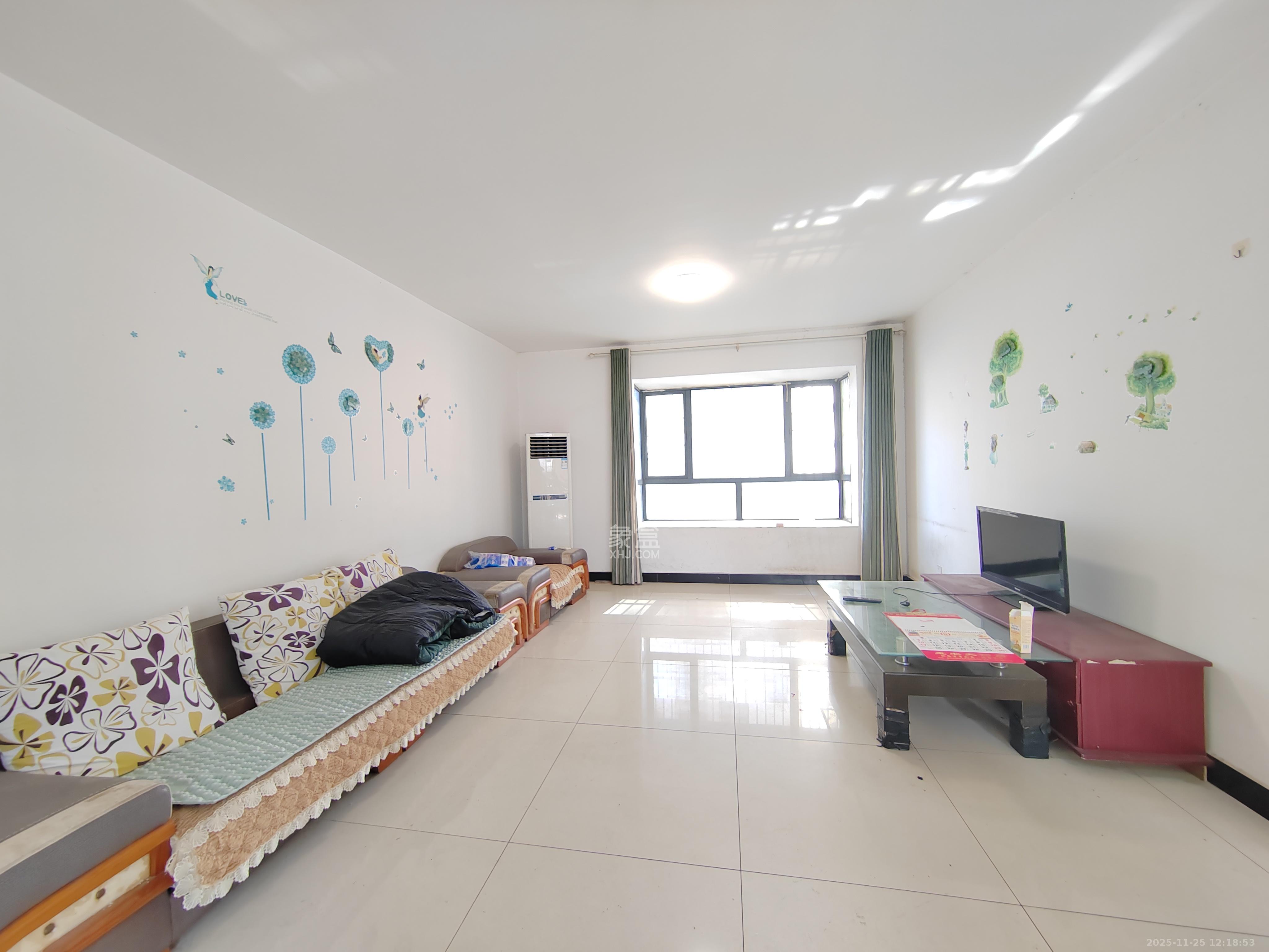 茶山馨苑  3室1厅1卫    2500.0元/月