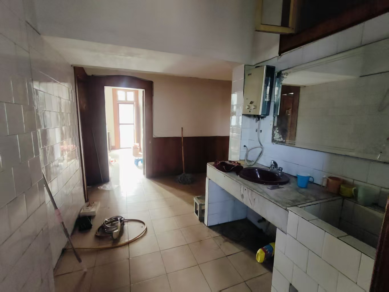 桃花仑居委会 3室2厅2卫 16.8万 桃花仑居委会 3室2厅2卫 16.8万室内图