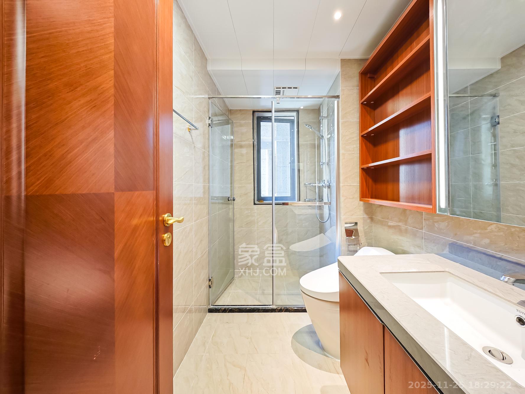 恒大御景天下城二期  3室2厅1卫    75.0万卫生间