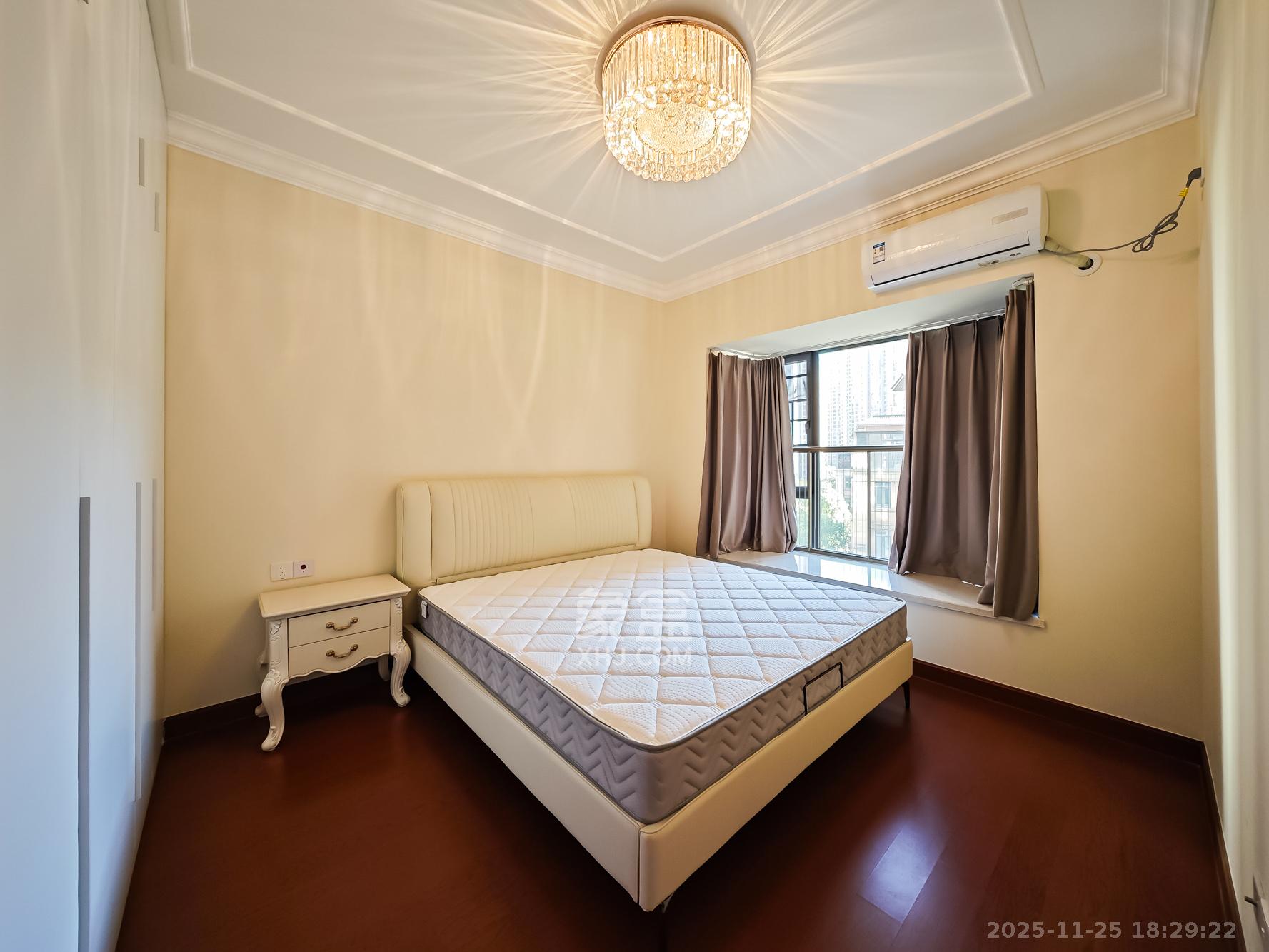 恒大御景天下城二期  3室2厅1卫    75.0万卧室