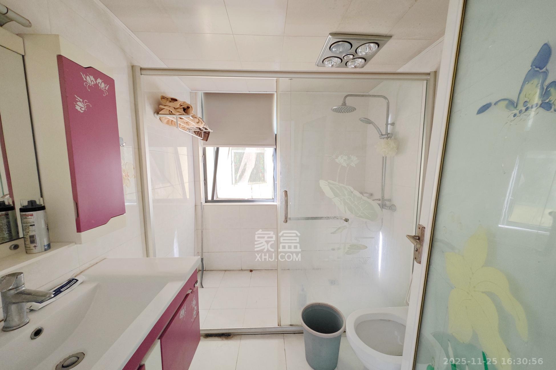 书香名邸  3室2厅2卫    150.0万其他