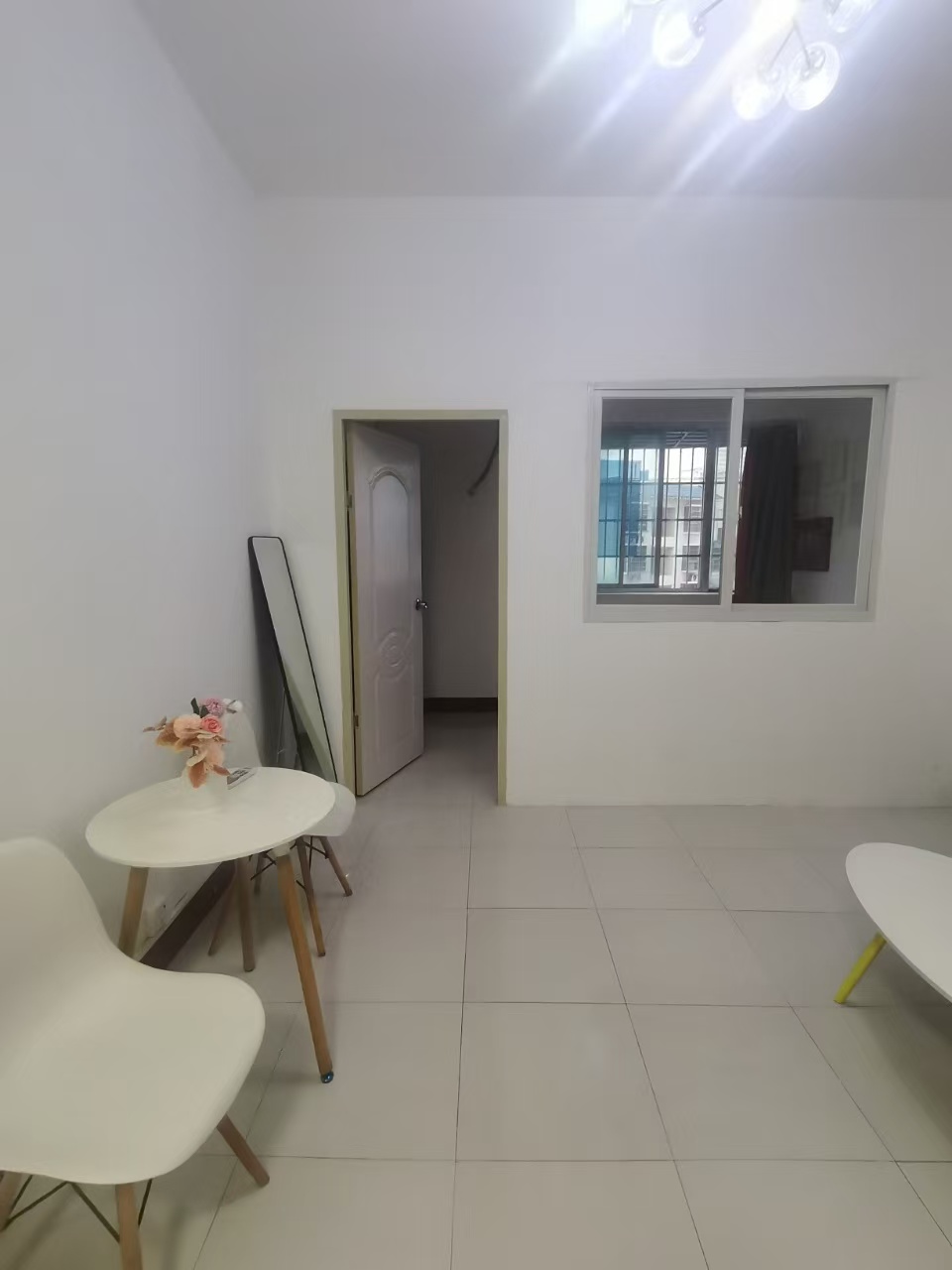 华发大厦 1室1厅1卫 1380.0元/月 华发大厦 1室1厅1卫 1380.0元/月室内图