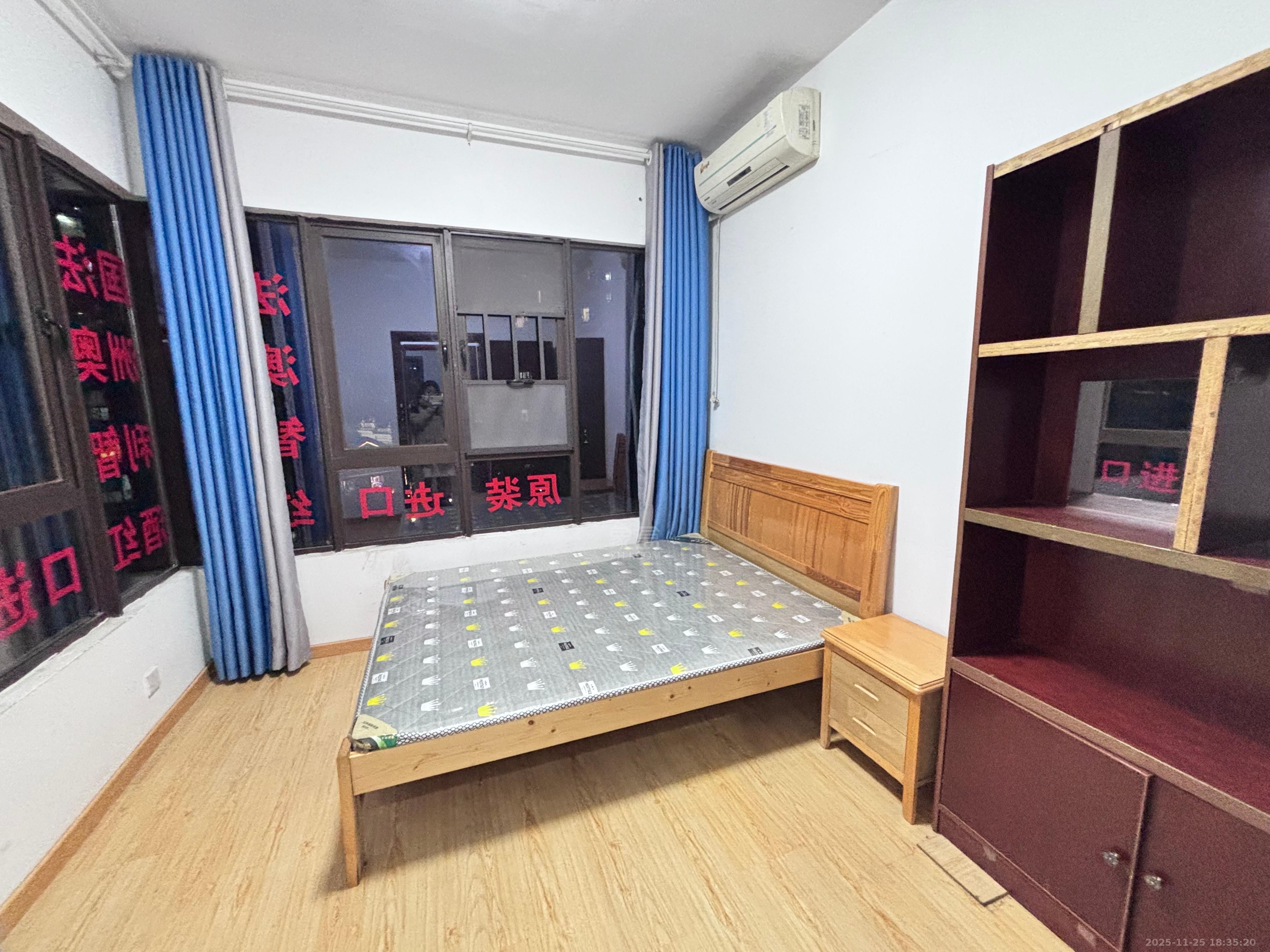 翡翠公园(北大资源) 4室2厅2卫 1600.0元/月 翡翠公园(北大资源) 4室2厅2卫 1600.0元/月室内图