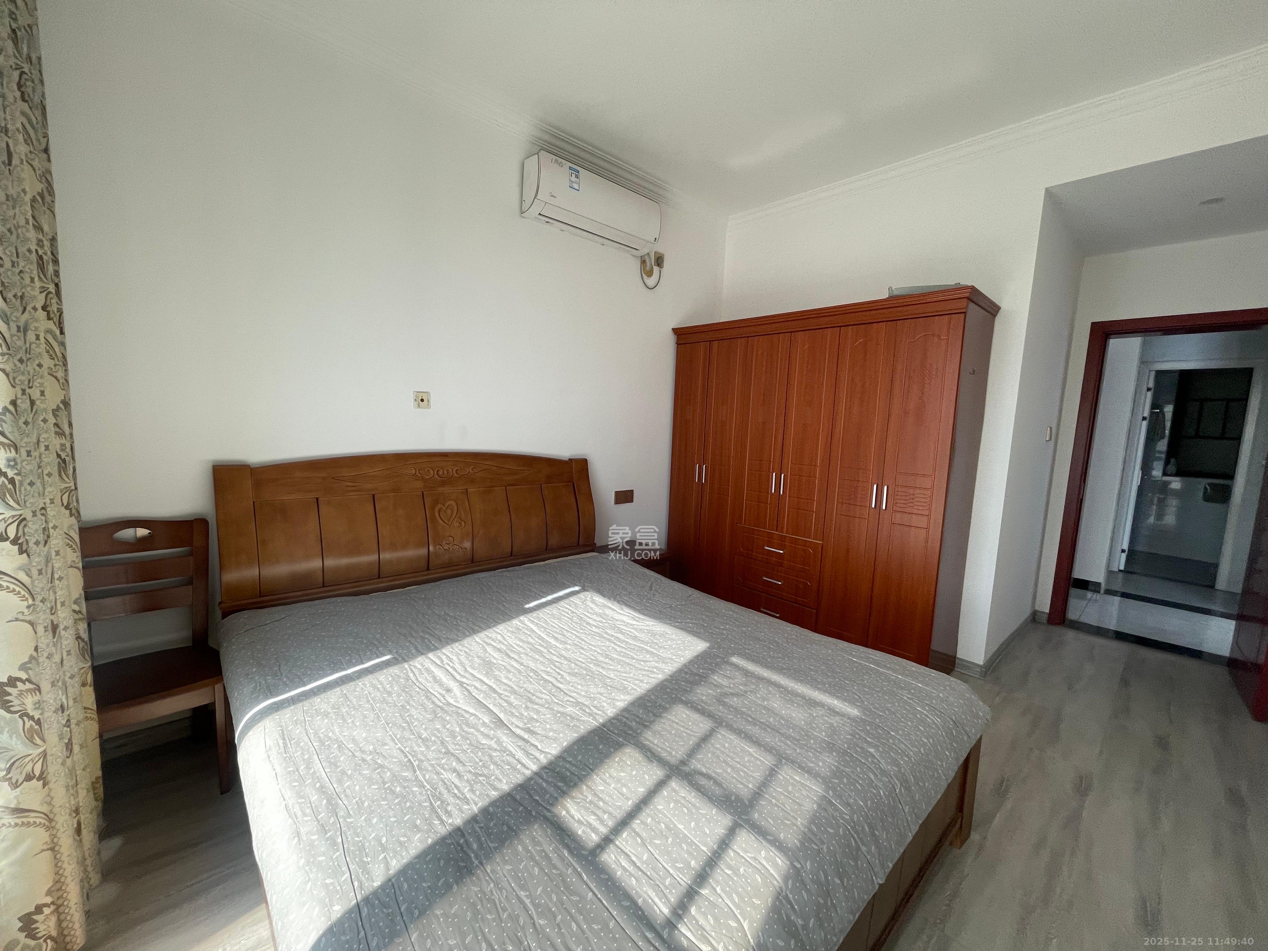 麓谷星辰 3室2厅1卫 2300.0元/月 麓谷星辰 3室2厅1卫 2300.0元/月室内图