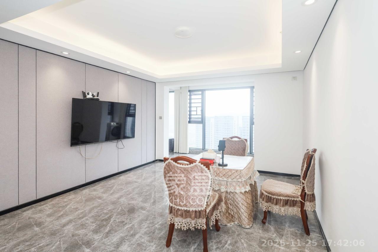 中国铁建湘语梅溪 3室2厅2卫 3000.0元/月 中国铁建湘语梅溪 3室2厅2卫 3000.0元/月室内图