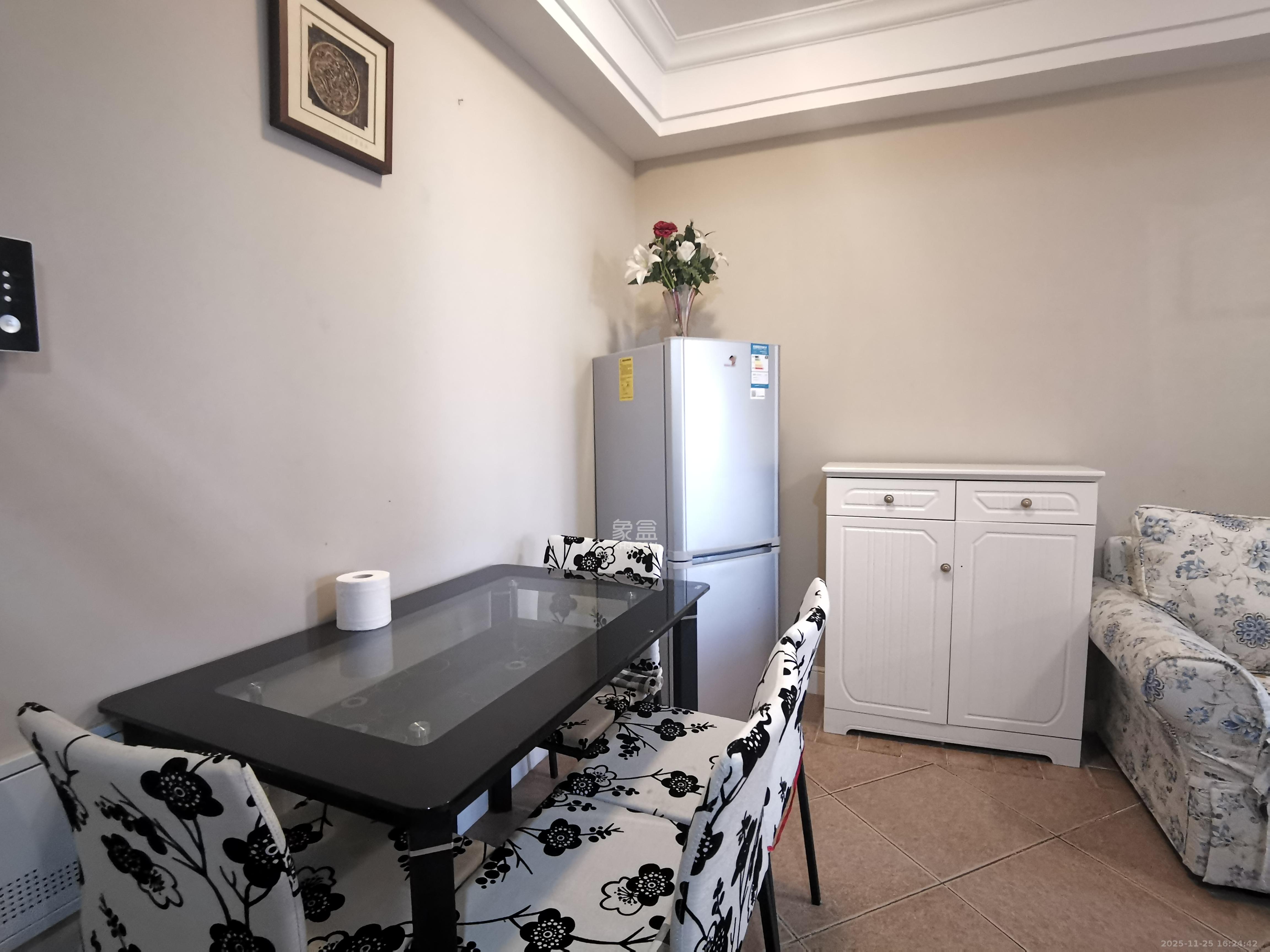 保利城（中航城国际社区、郡原美村）  1室1厅1卫    1500.0元/月室内图