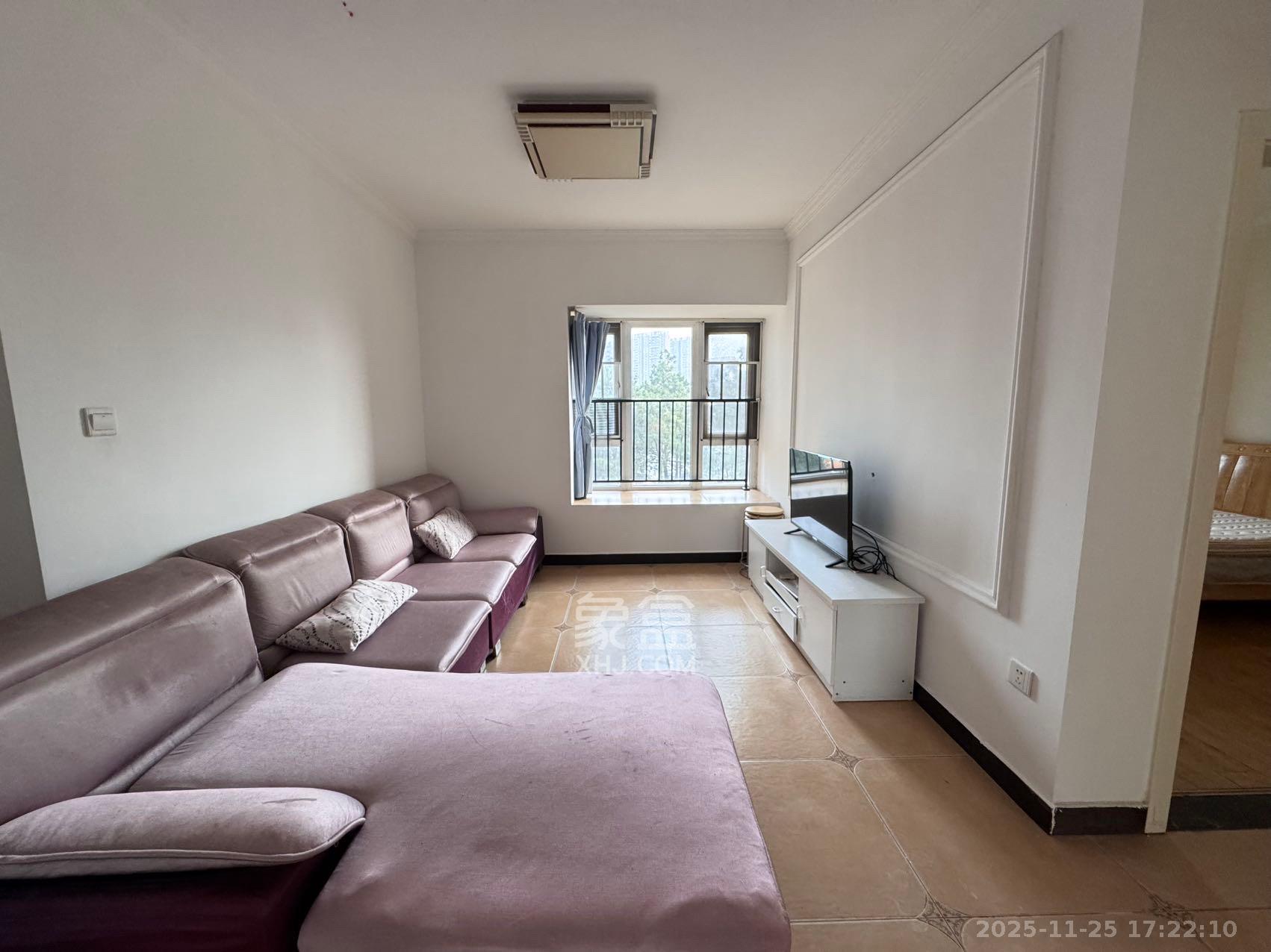 荣盛花语城 3室2厅1卫 1700.0元/月 荣盛花语城 3室2厅1卫 1700.0元/月室内图