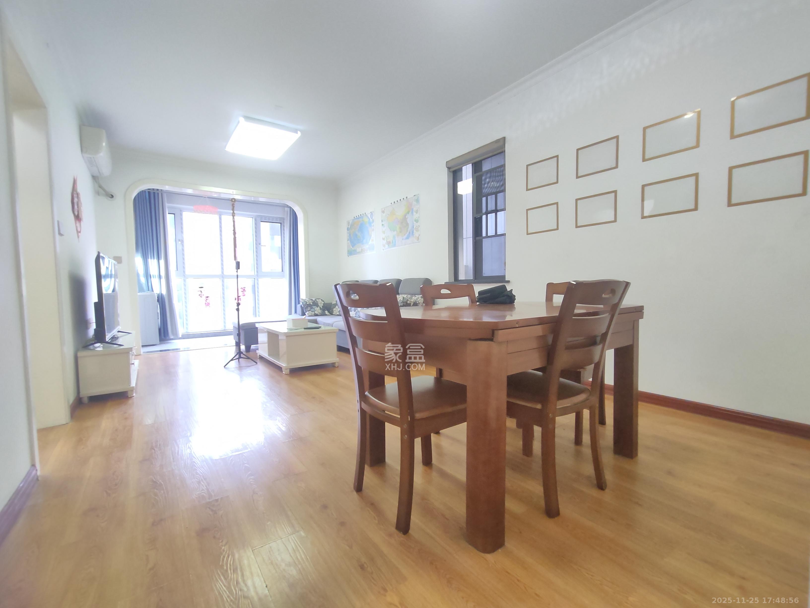 中国铁建梅溪青秀二期 3室2厅2卫 2400.0元/月 中国铁建梅溪青秀二期 3室2厅2卫 2400.0元/月室内图