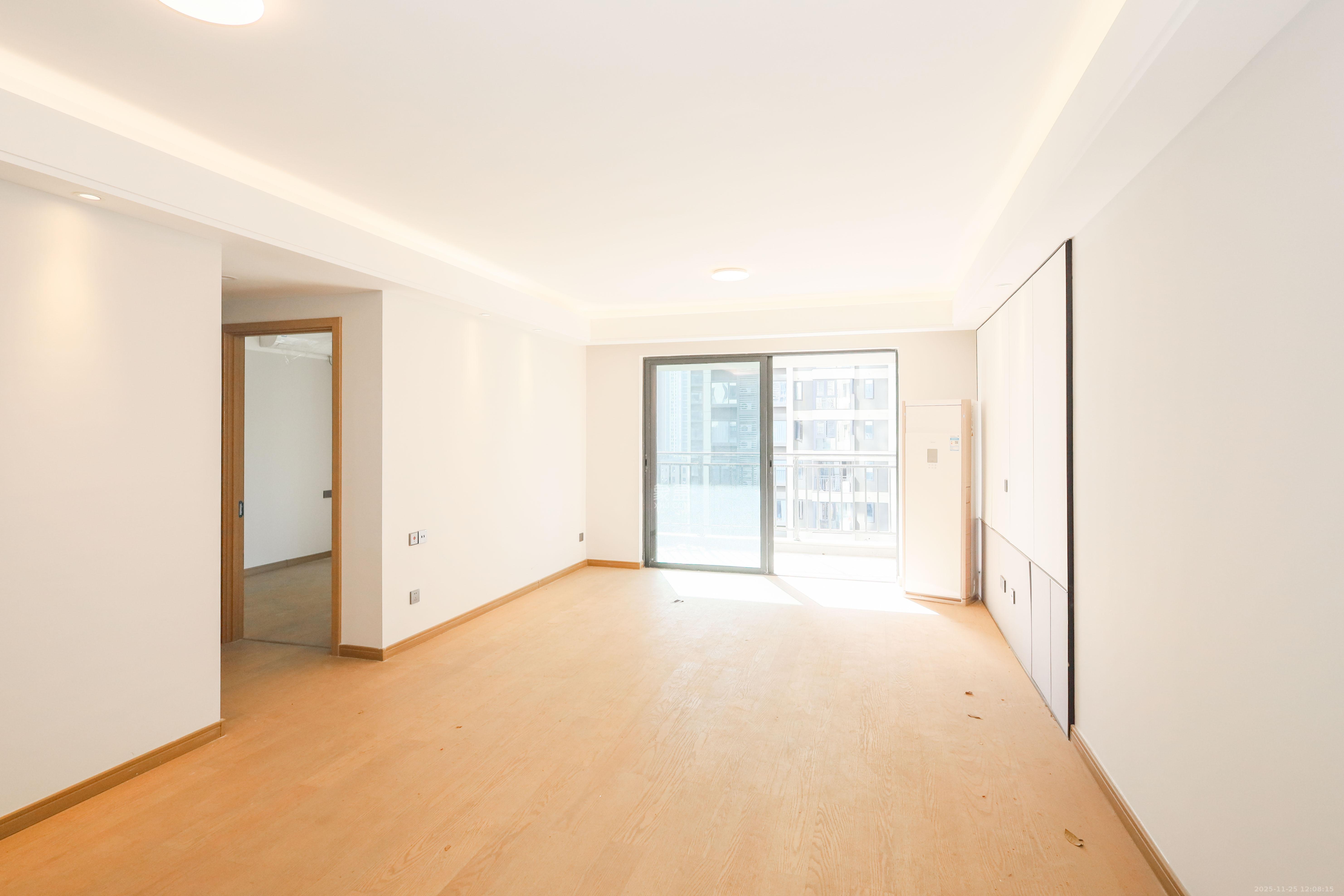 爱家当代境 3室2厅2卫 120.0万 爱家当代境 3室2厅2卫 120.0万客厅