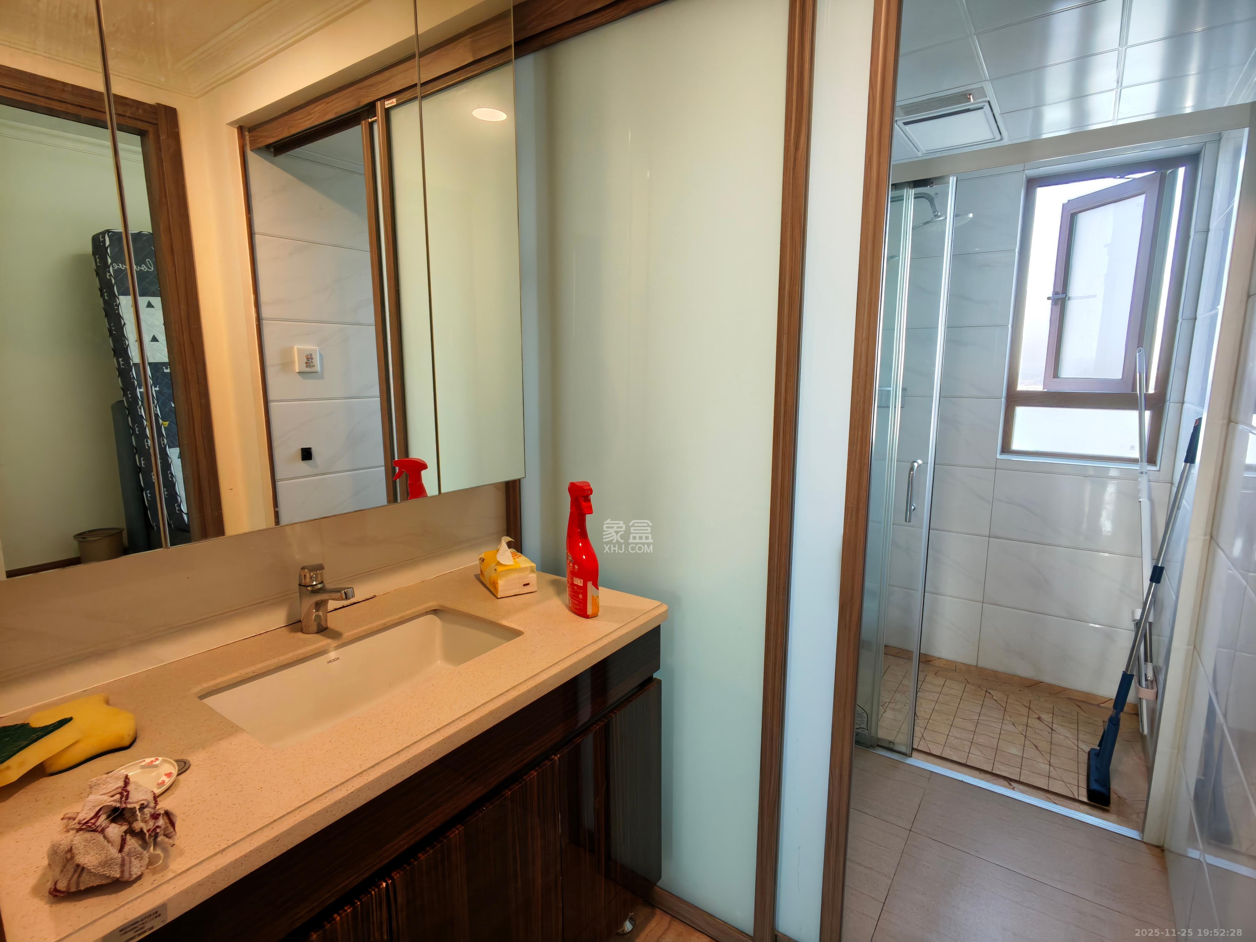 碧桂园翘楚棠 4室2厅2卫 2800.0元/月 碧桂园翘楚棠 4室2厅2卫 2800.0元/月室内图