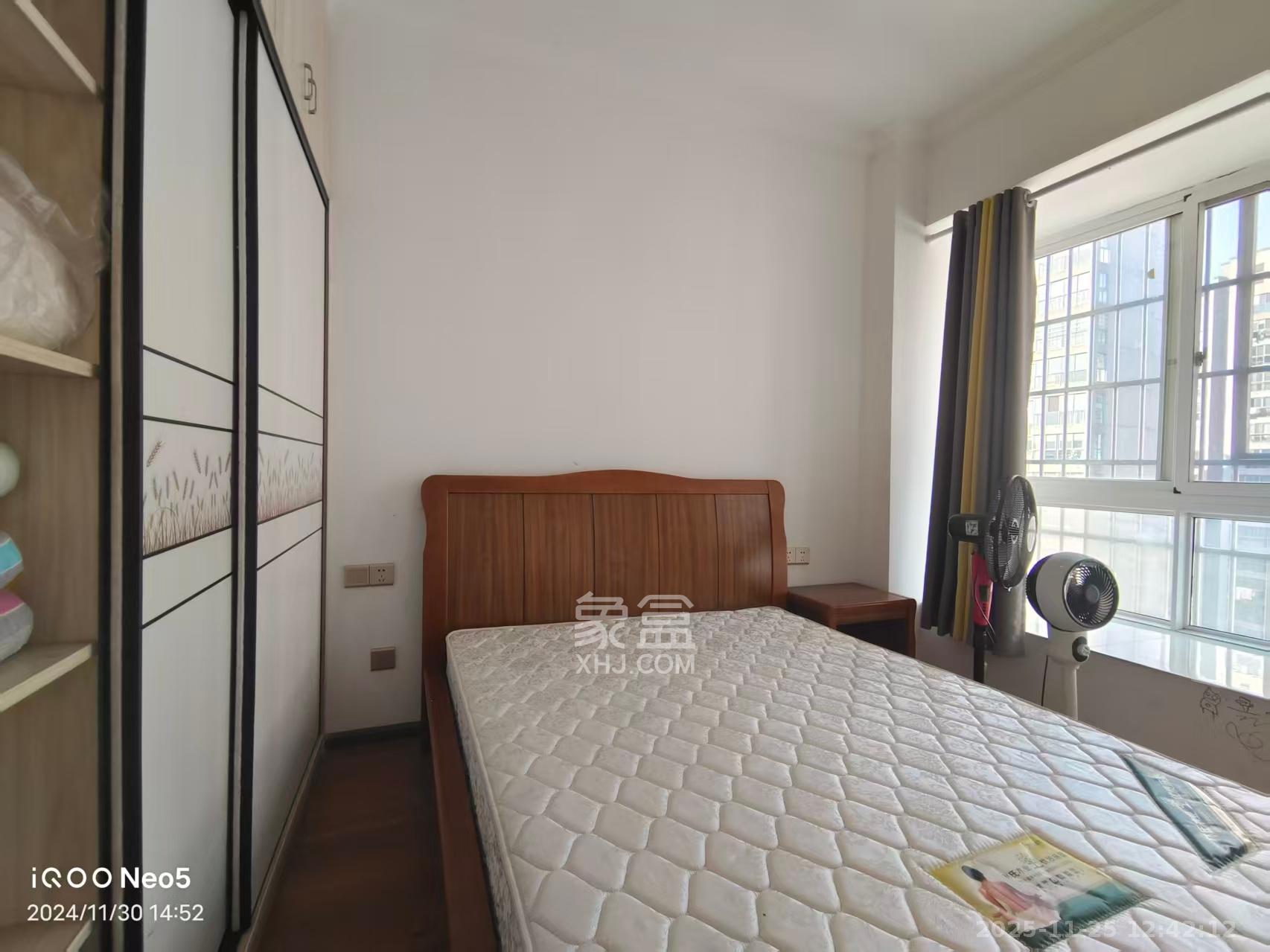 丰园城(鄱阳小区二期) 3室2厅2卫 2000.0元/月 丰园城(鄱阳小区二期) 3室2厅2卫 2000.0元/月室内图