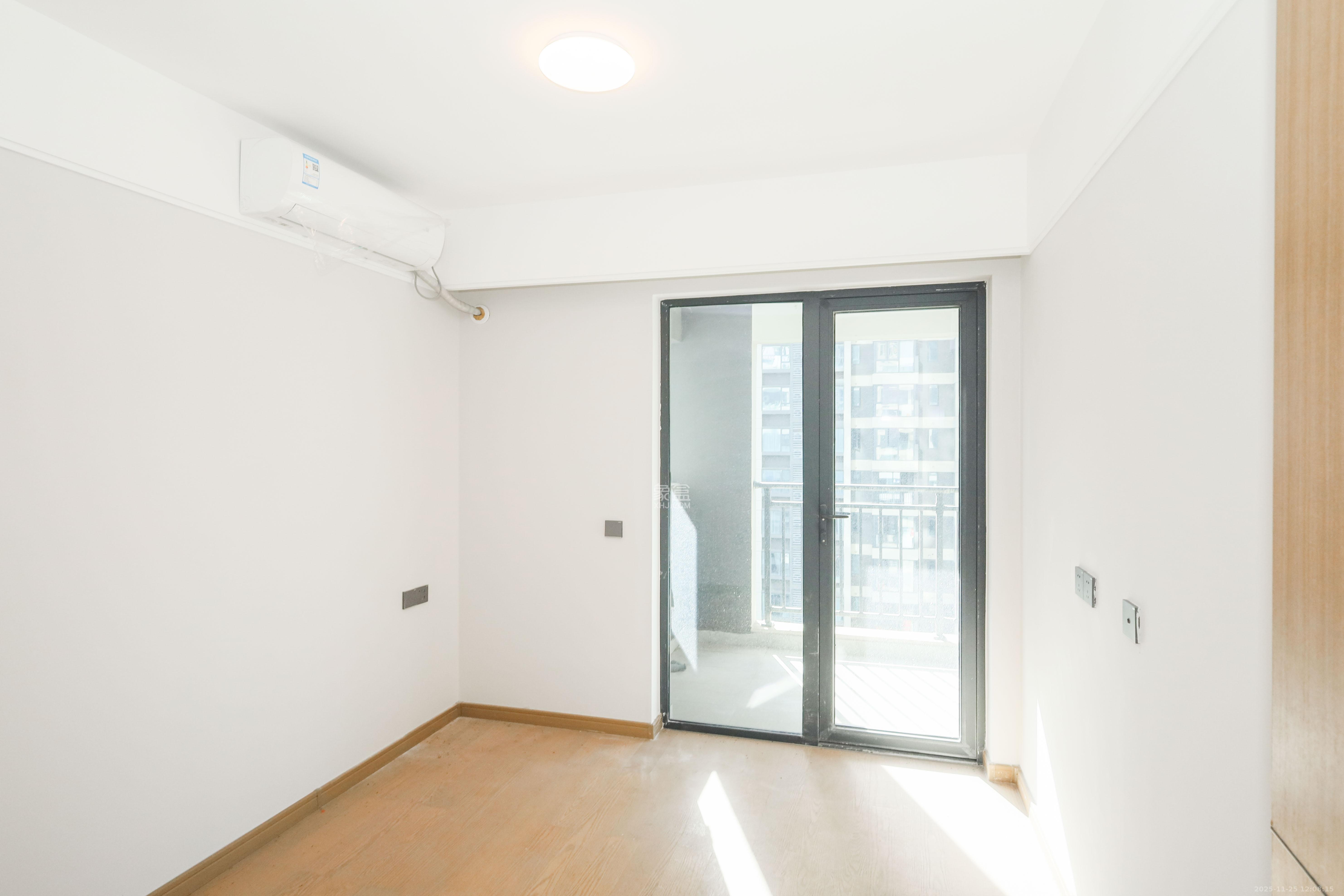 爱家当代境 3室2厅2卫 120.0万 爱家当代境 3室2厅2卫 120.0万卧室