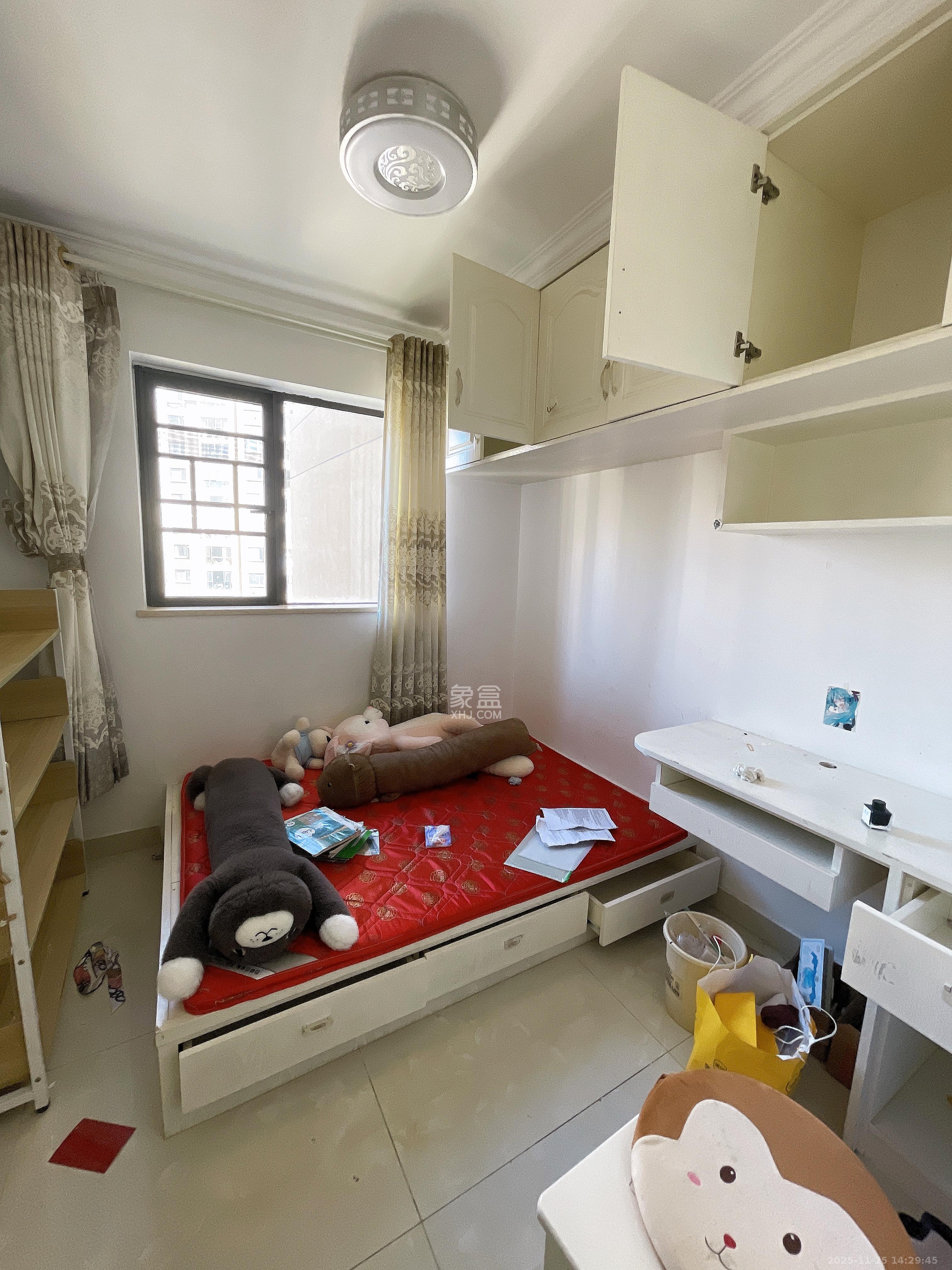 梅溪鑫苑名家  3室2厅2卫    3000.0元/月室内图