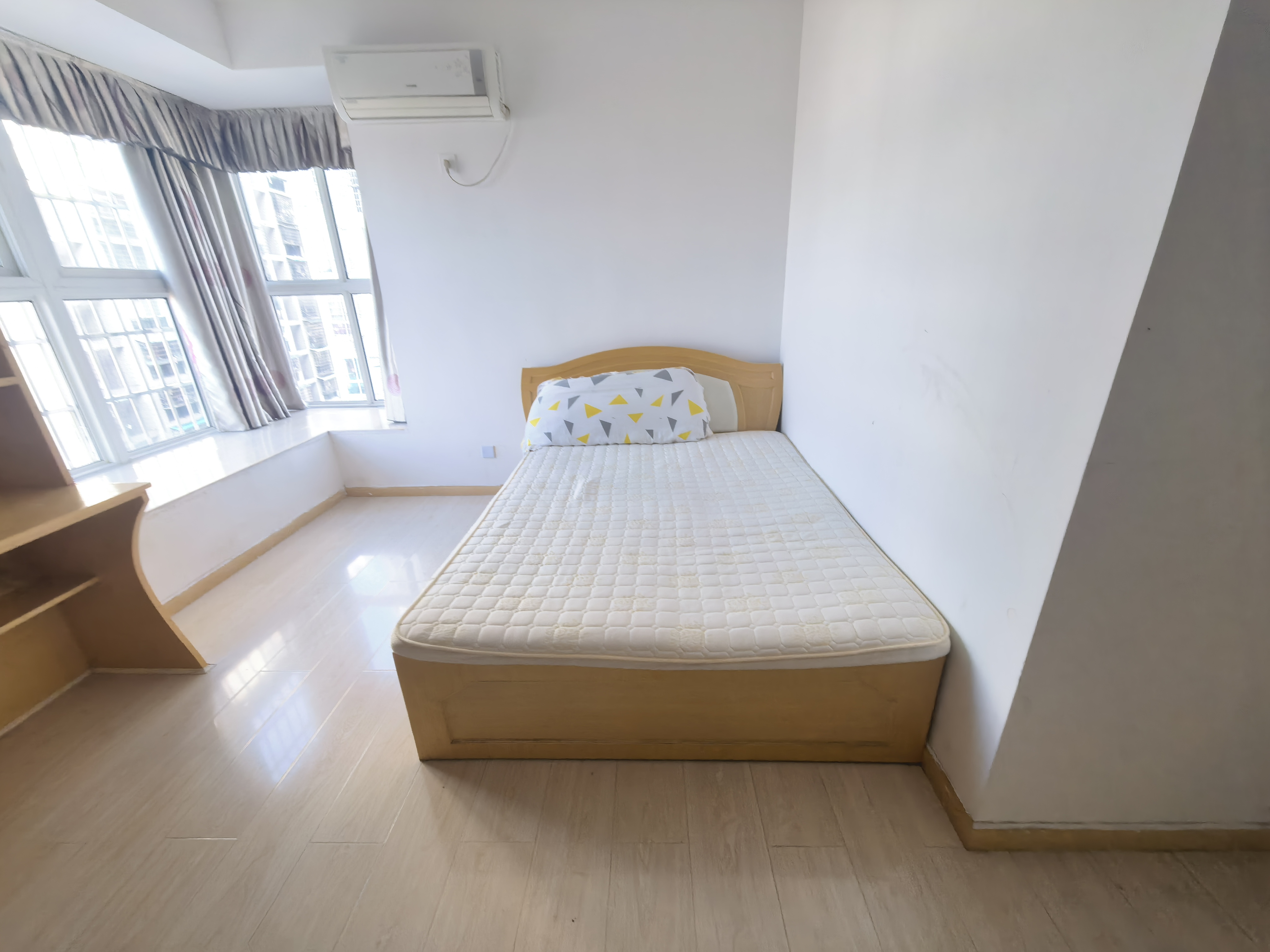 欣业苑  3室2厅2卫    1300.0元/月户型图