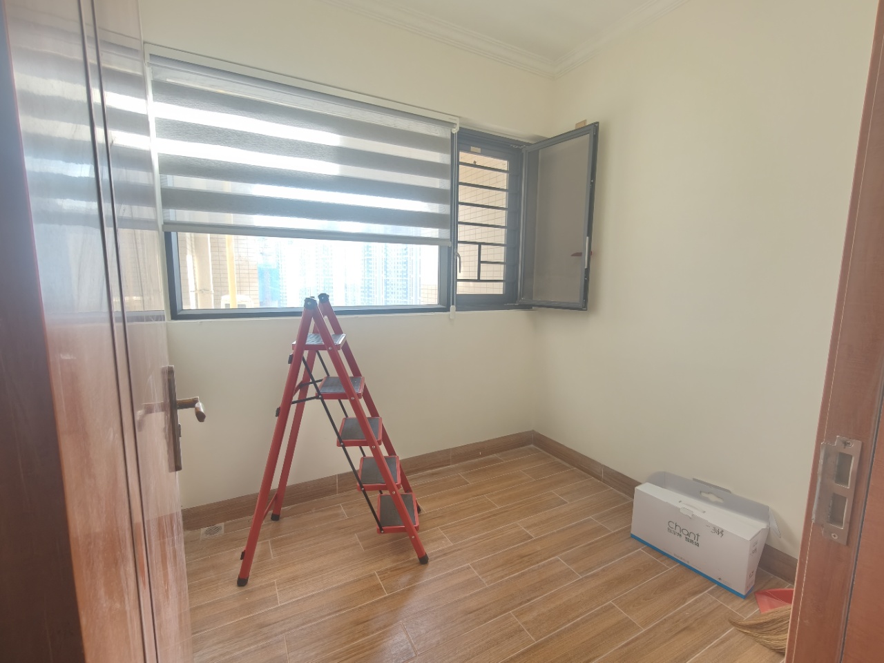 展兴汇景名城 3室2厅1卫 2600.0元/月 展兴汇景名城 3室2厅1卫 2600.0元/月室内图