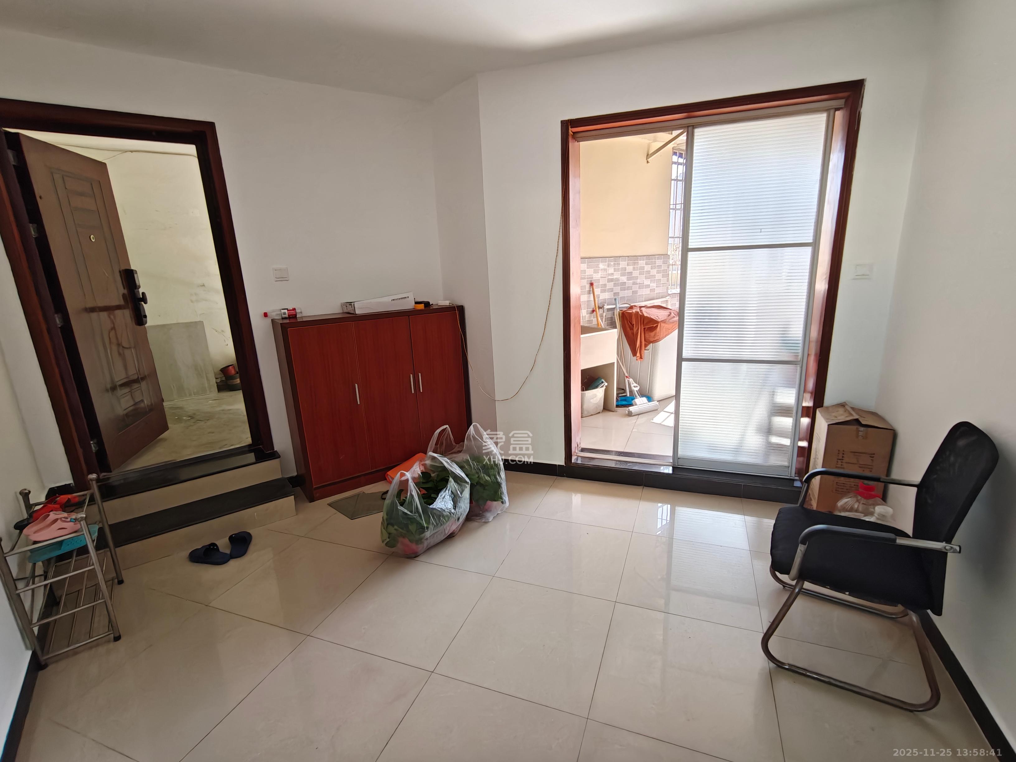 仁和家园  3室2厅2卫    1600.0元/月室内图