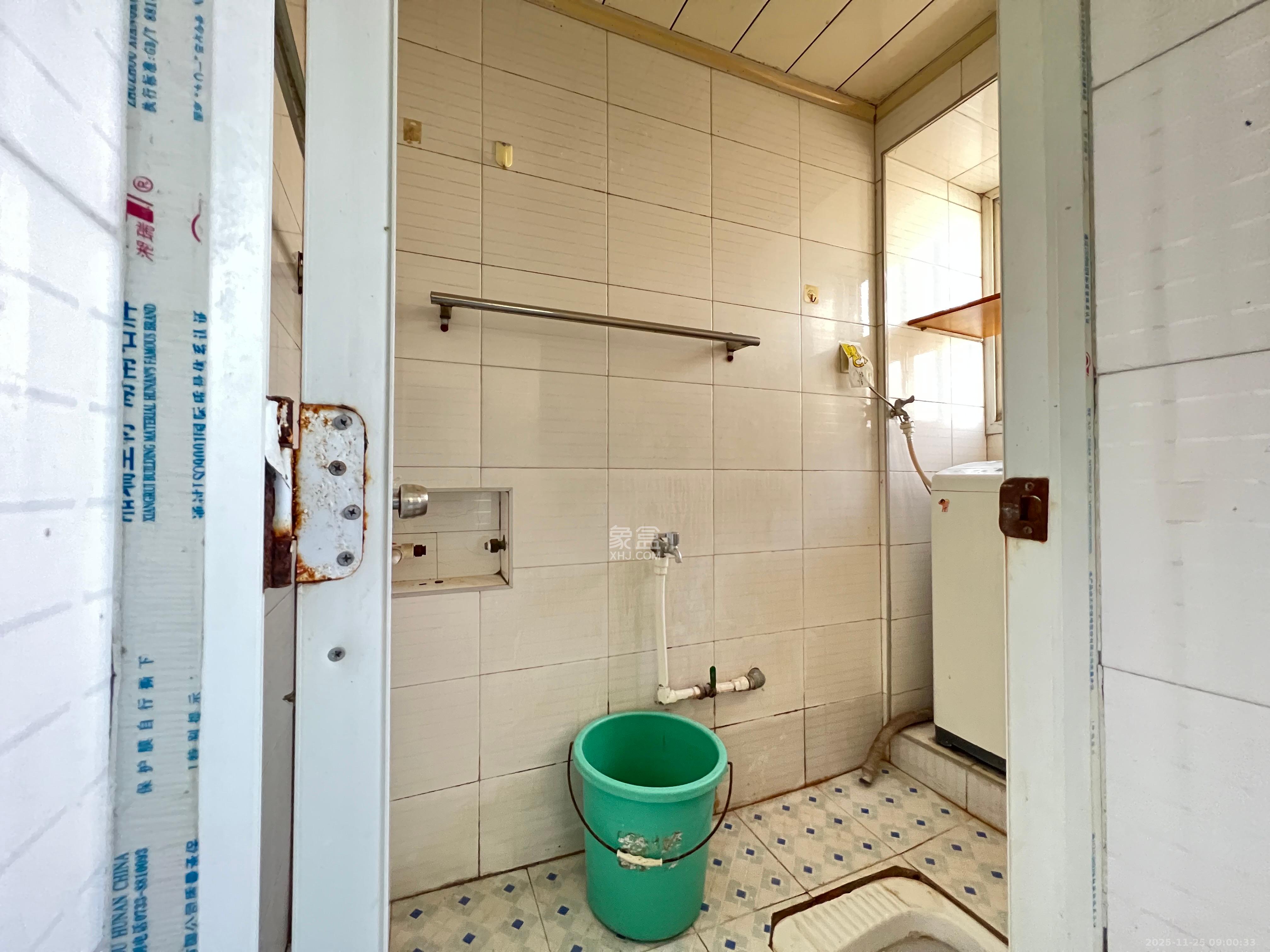 春风小区 2室1厅1卫 1300.0元/月 春风小区 2室1厅1卫 1300.0元/月室内图