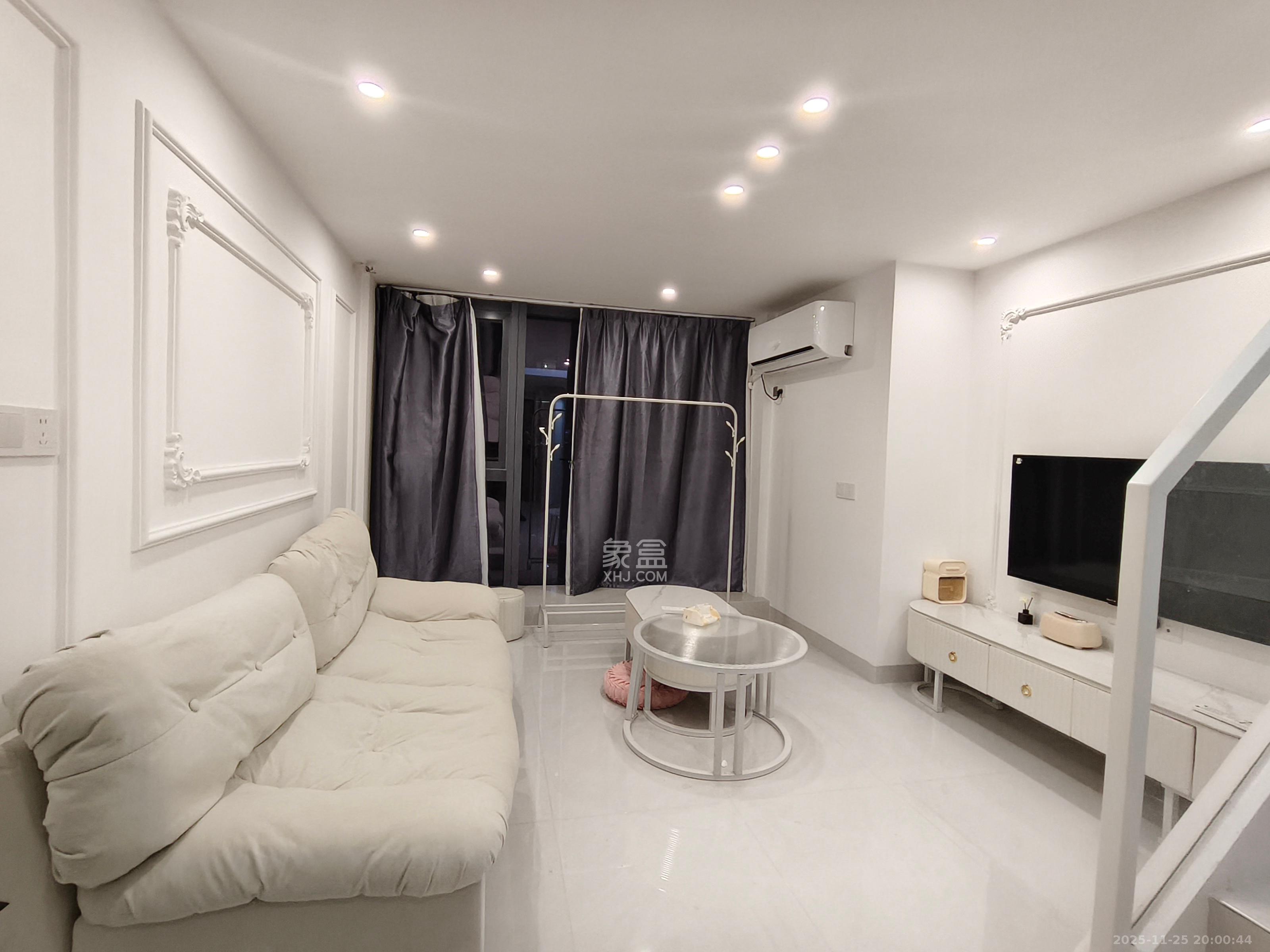 卓越中寰  2室1厅1卫    2400.0元/月