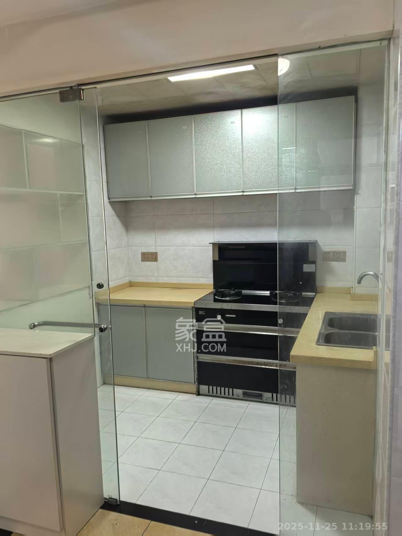 山语城二期 1室2厅1卫 1800.0元/月 山语城二期 1室2厅1卫 1800.0元/月室内图