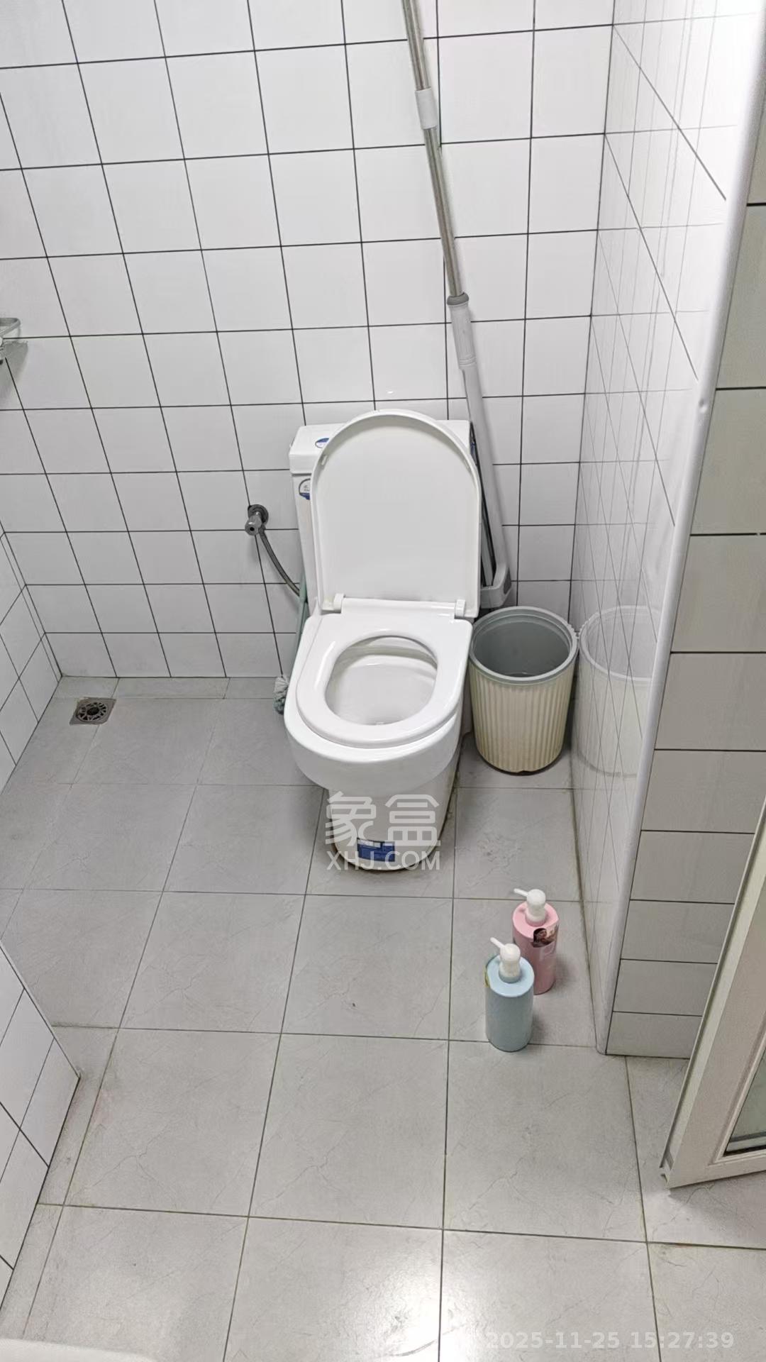 荣盛花语书苑 2室1厅1卫 1900.0元/月 荣盛花语书苑 2室1厅1卫 1900.0元/月室内图