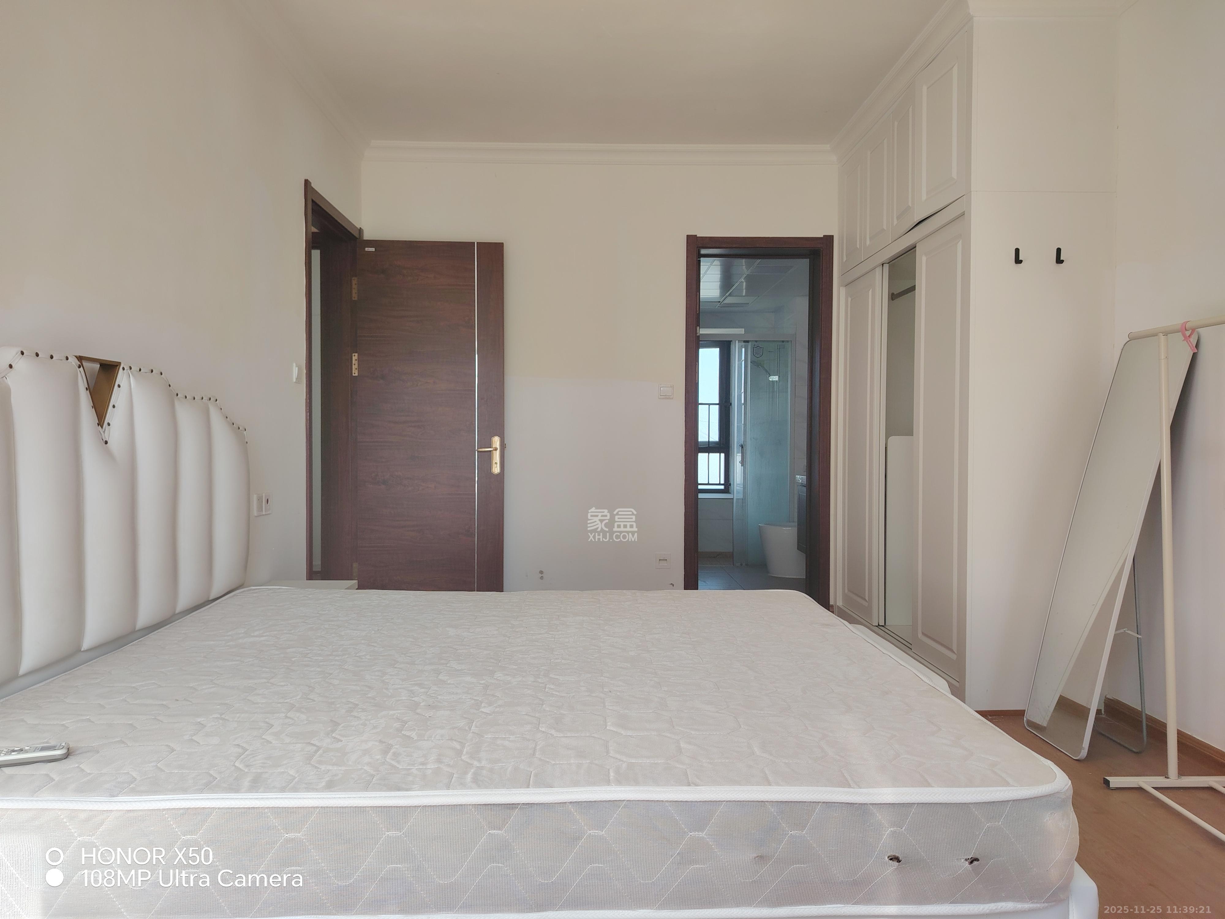 碧桂园荟隽棠  4室2厅2卫    2400.0元/月室内图