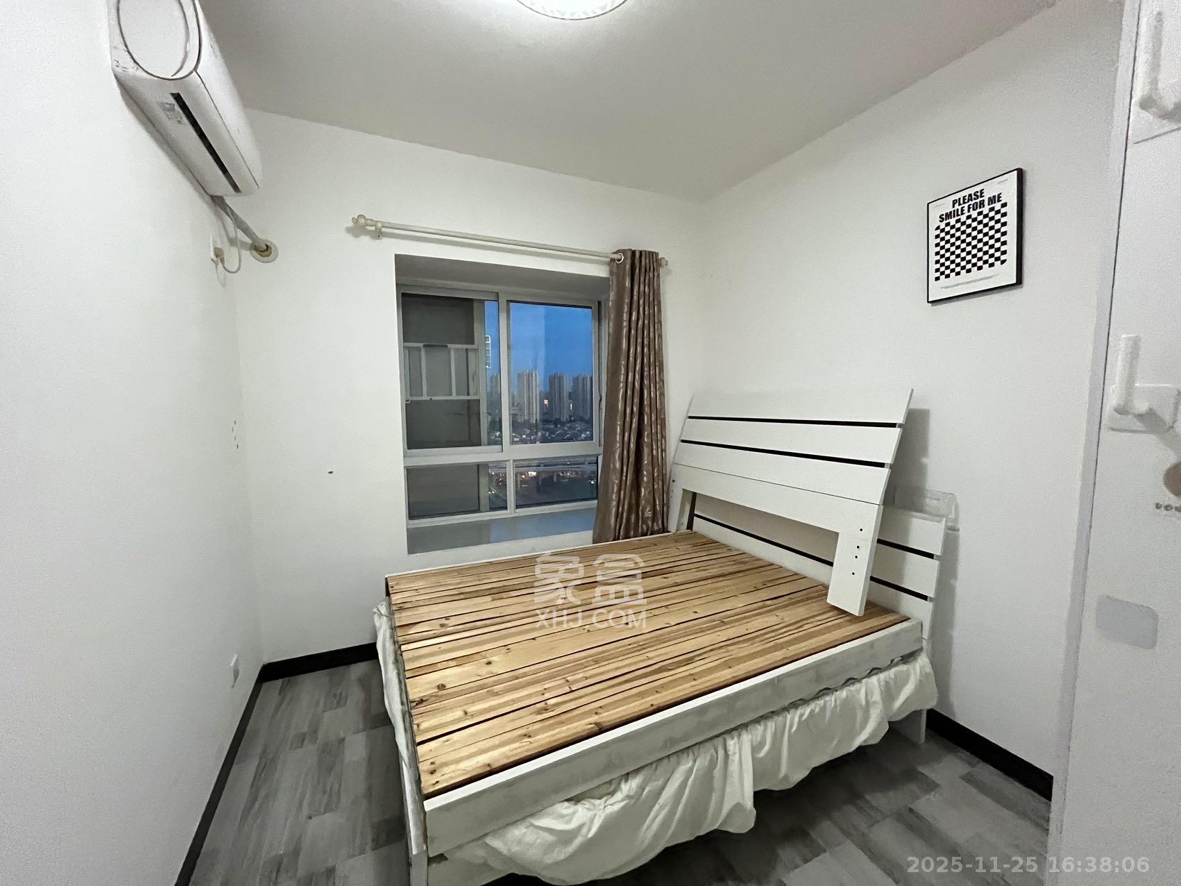 荣盛花语城 3室2厅1卫 2100.0元/月 荣盛花语城 3室2厅1卫 2100.0元/月室内图