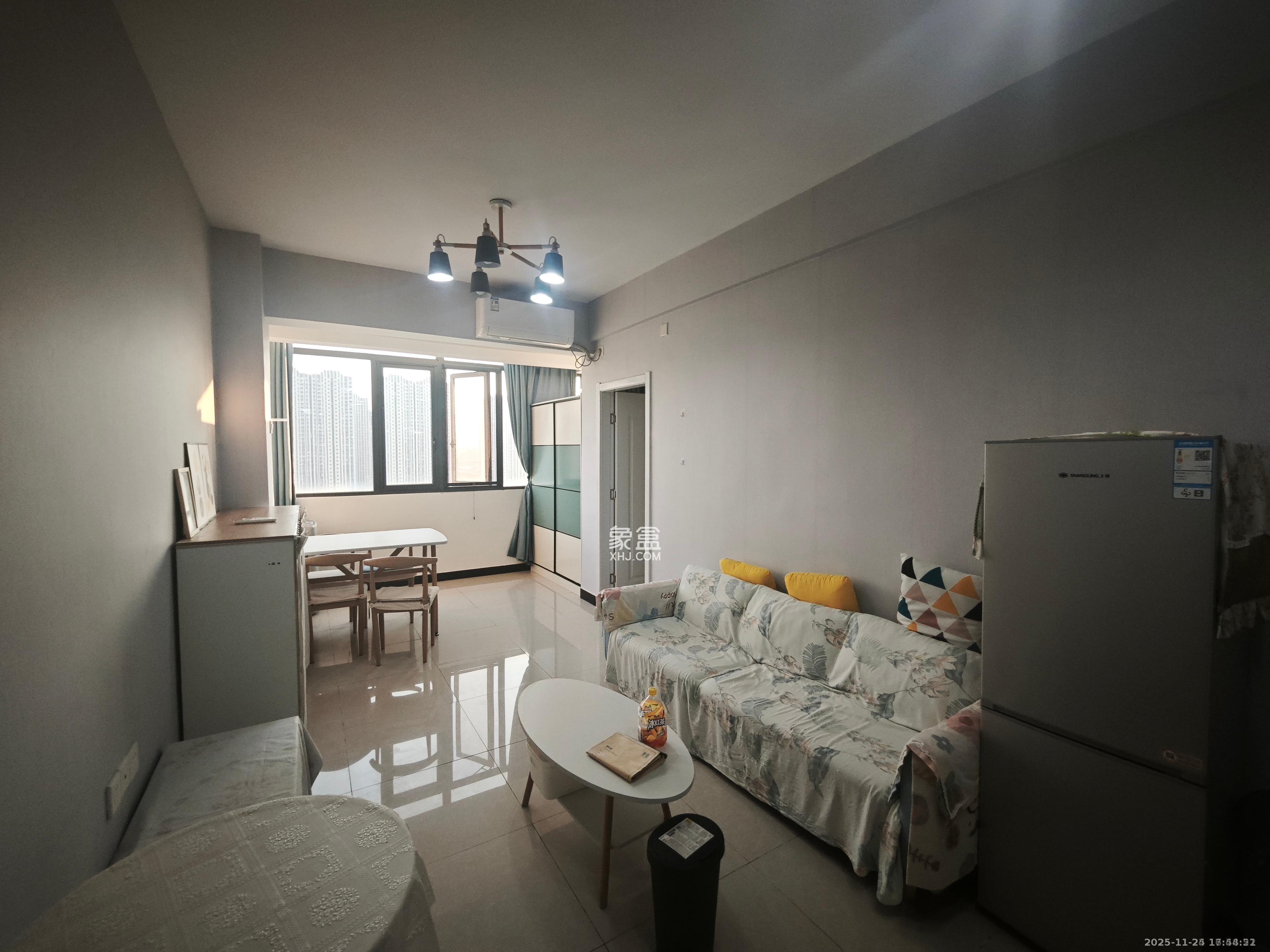 金轮星光名座  2室1厅1卫    1800.0元/月