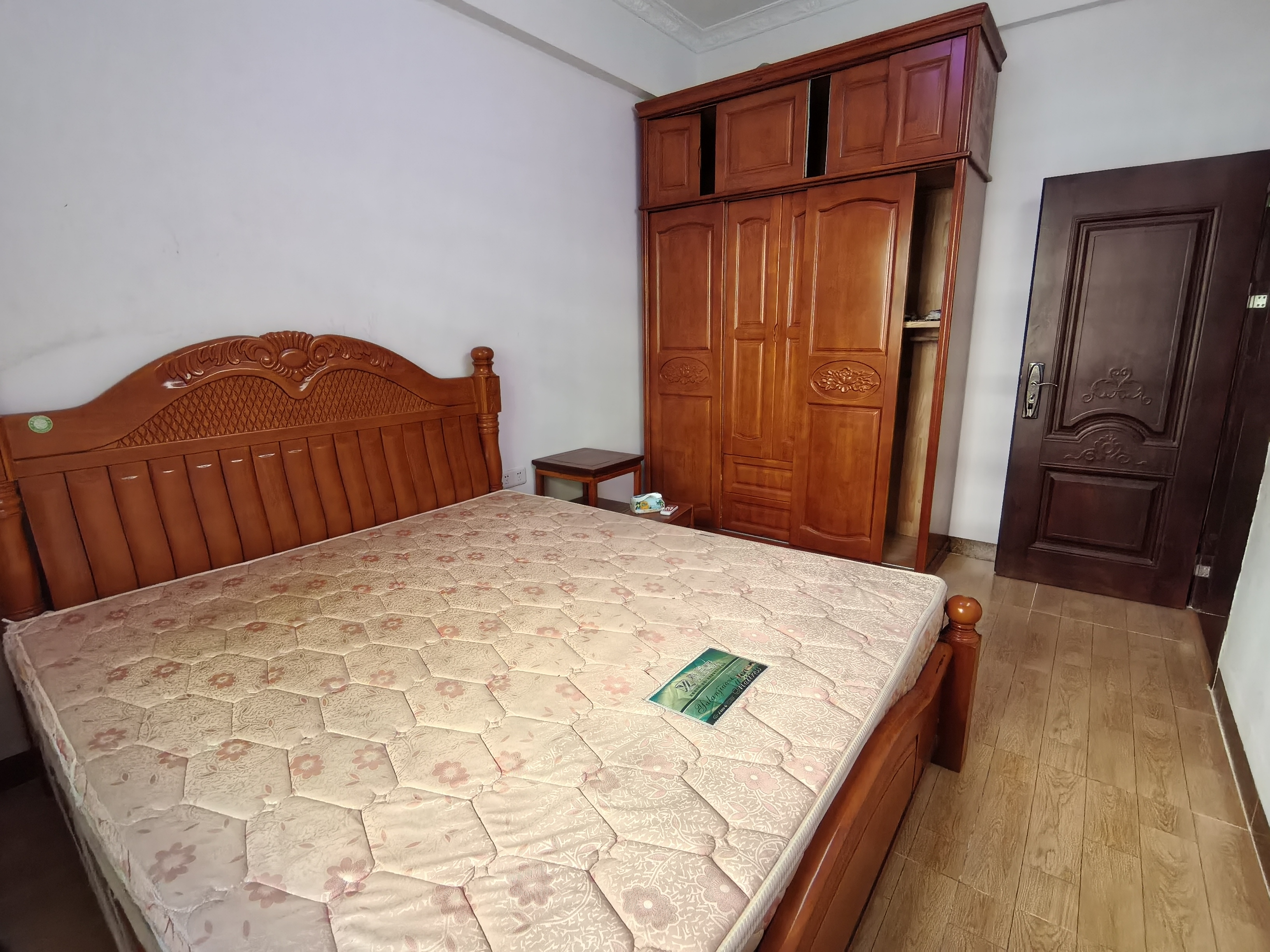 富源佳园  3室2厅2卫    2400.0元/月室内图