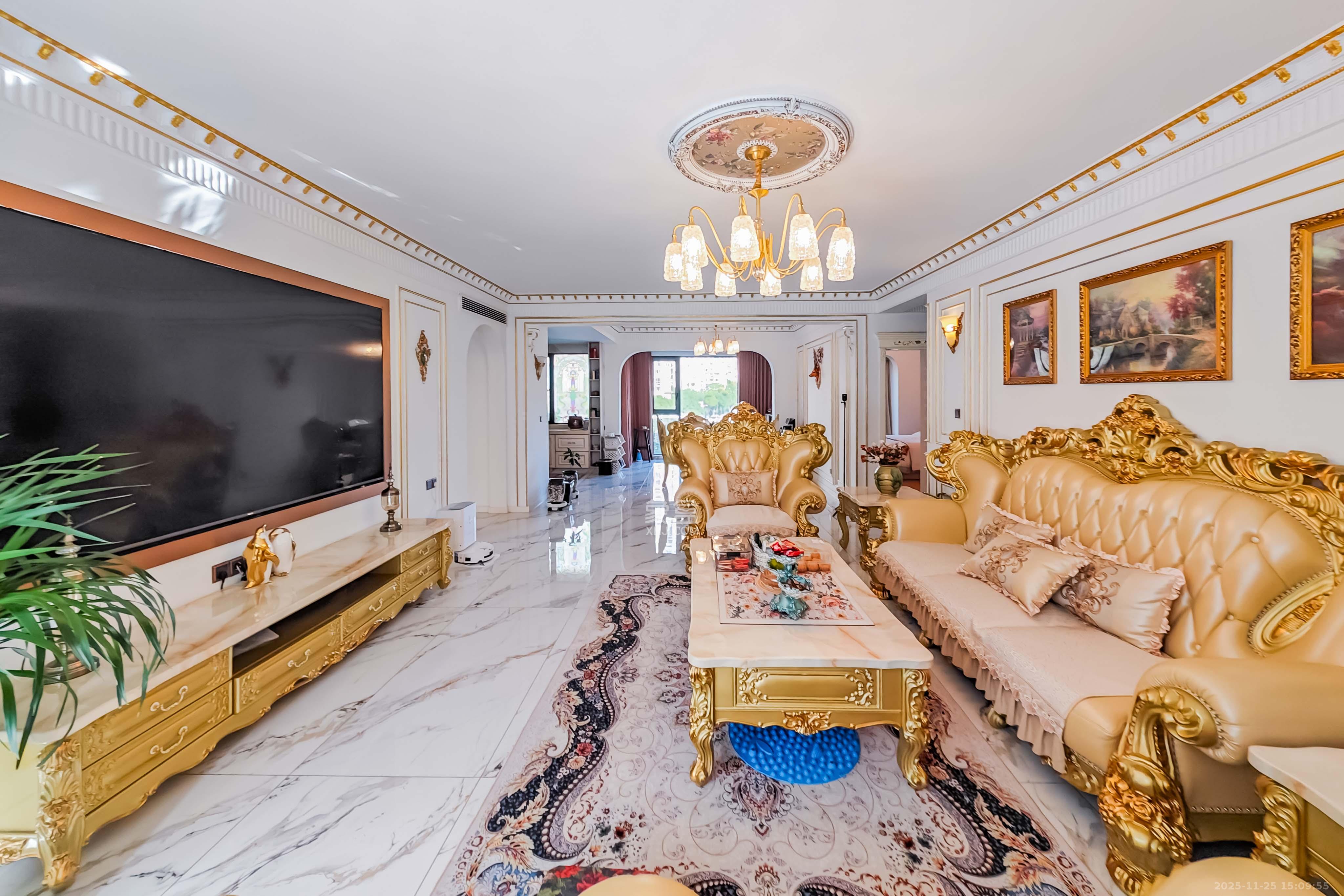 兴旺壹品 4室2厅2卫 208.0万 兴旺壹品 4室2厅2卫 208.0万客厅