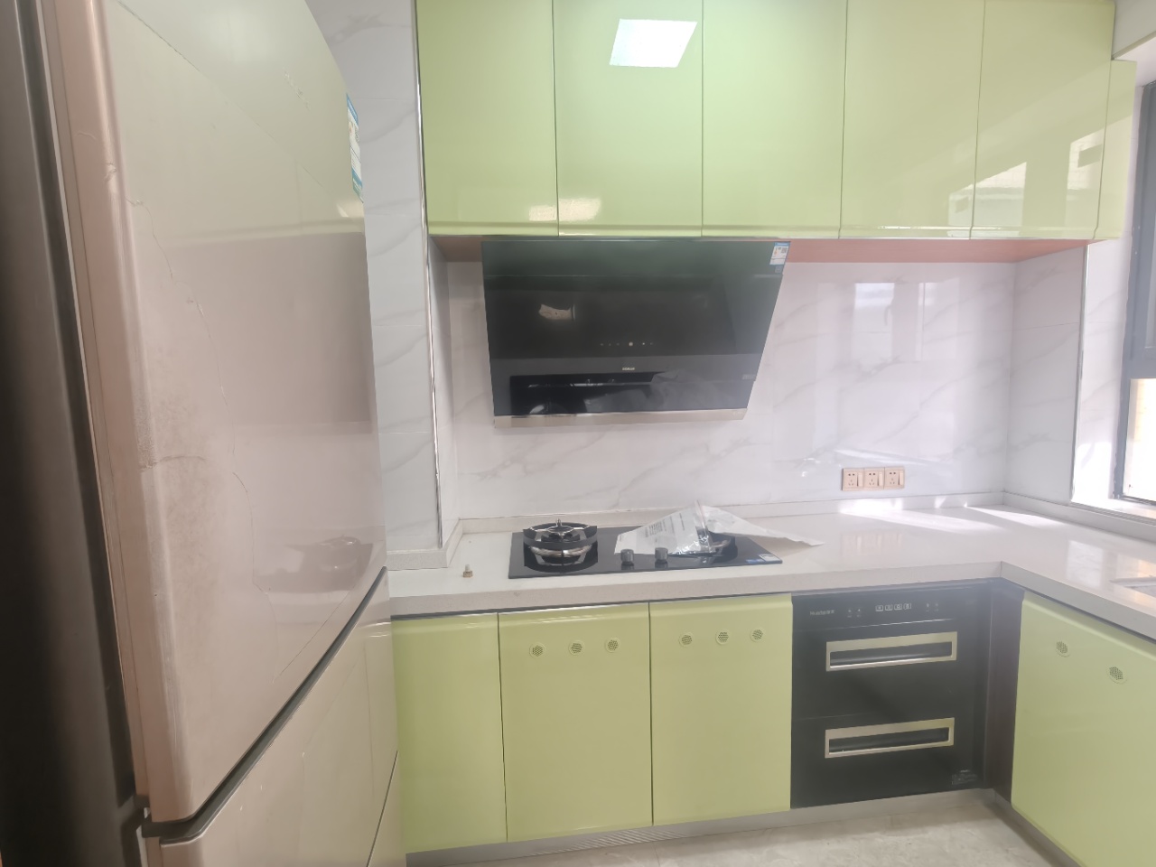 展兴汇景名城  3室2厅1卫    2600.0元/月室内图