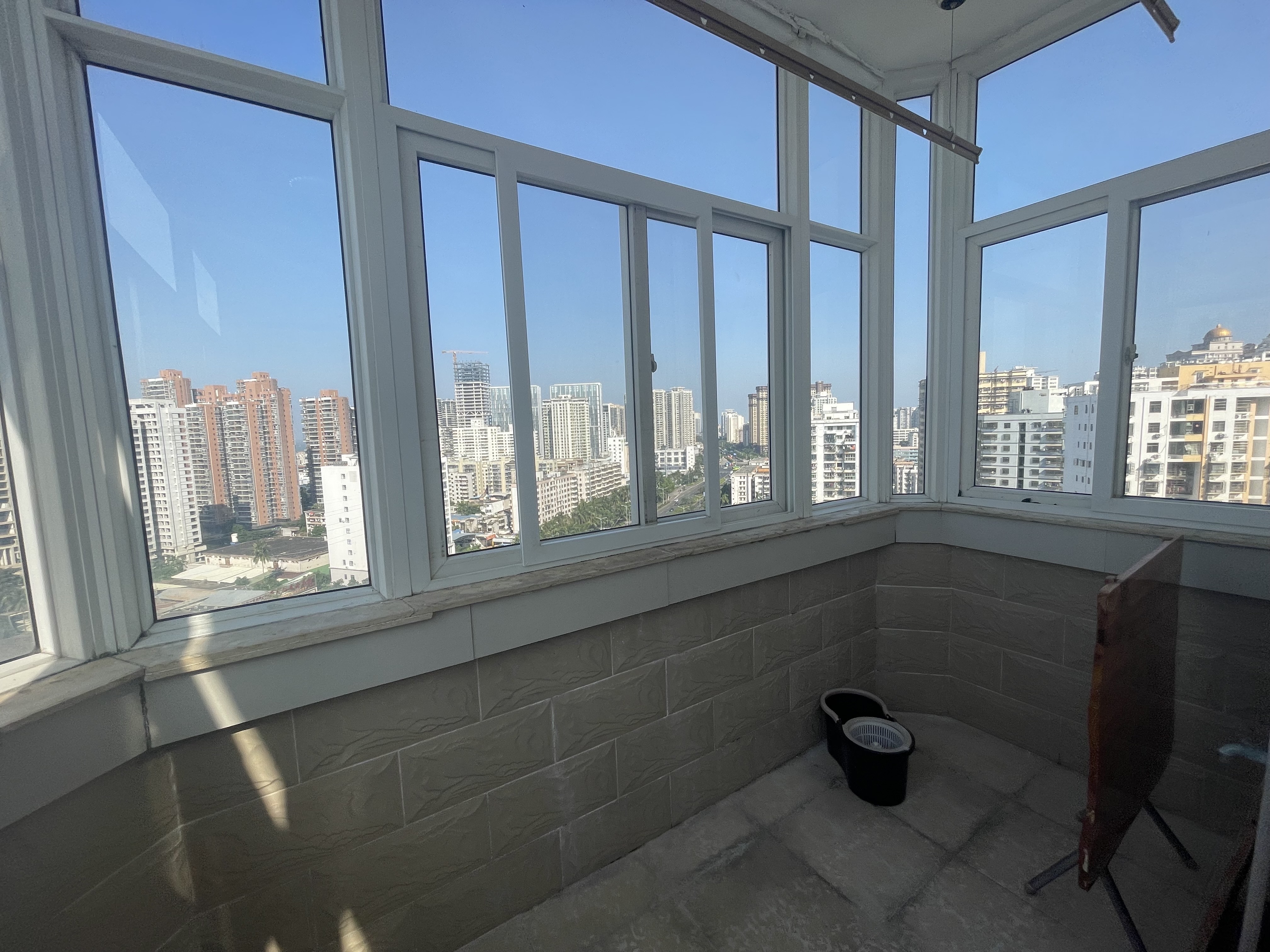 龙江大厦 4室2厅2卫 2600.0元/月 龙江大厦 4室2厅2卫 2600.0元/月室内图