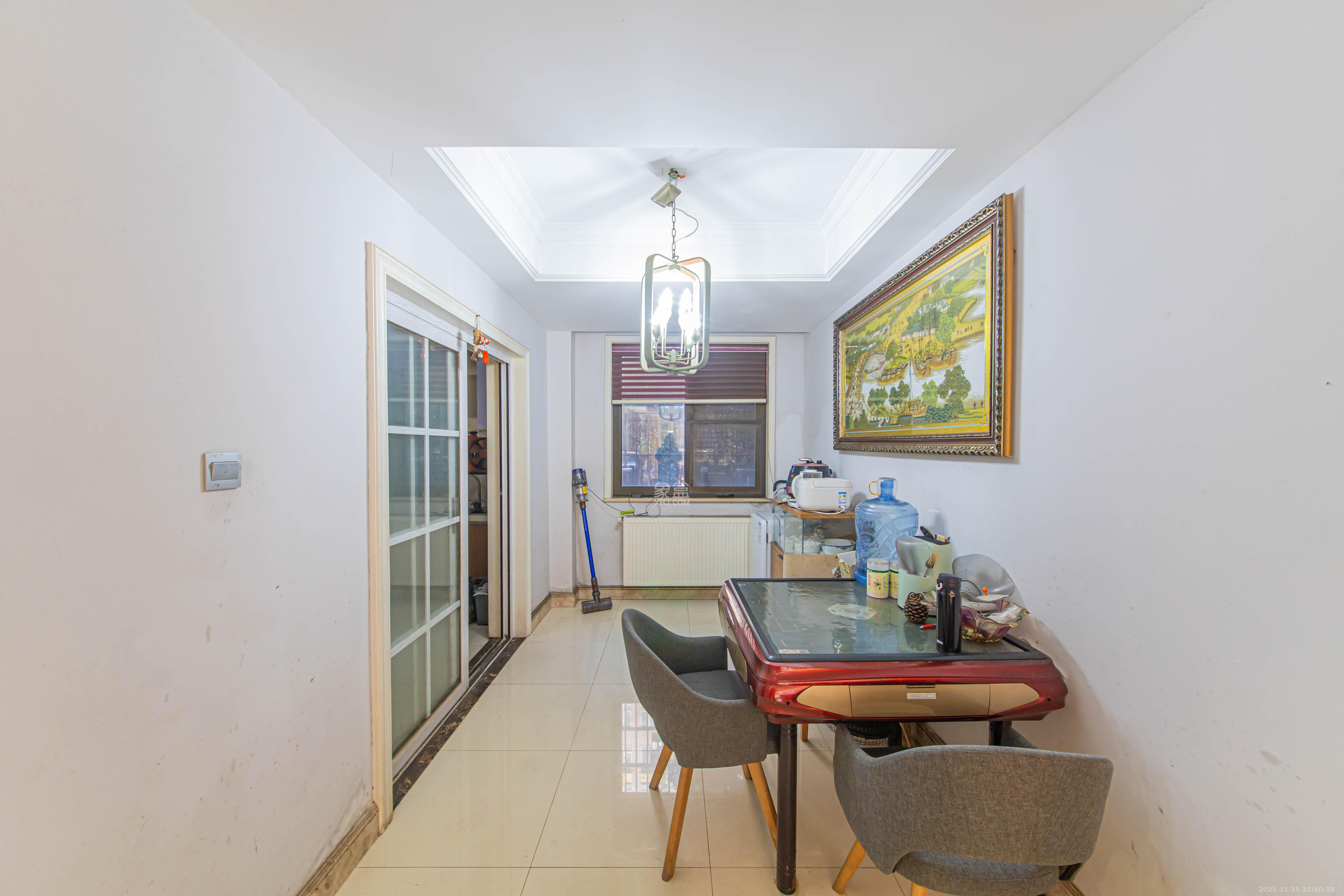 绿地公馆（绿地名邸）  3室2厅2卫    158.0万客厅