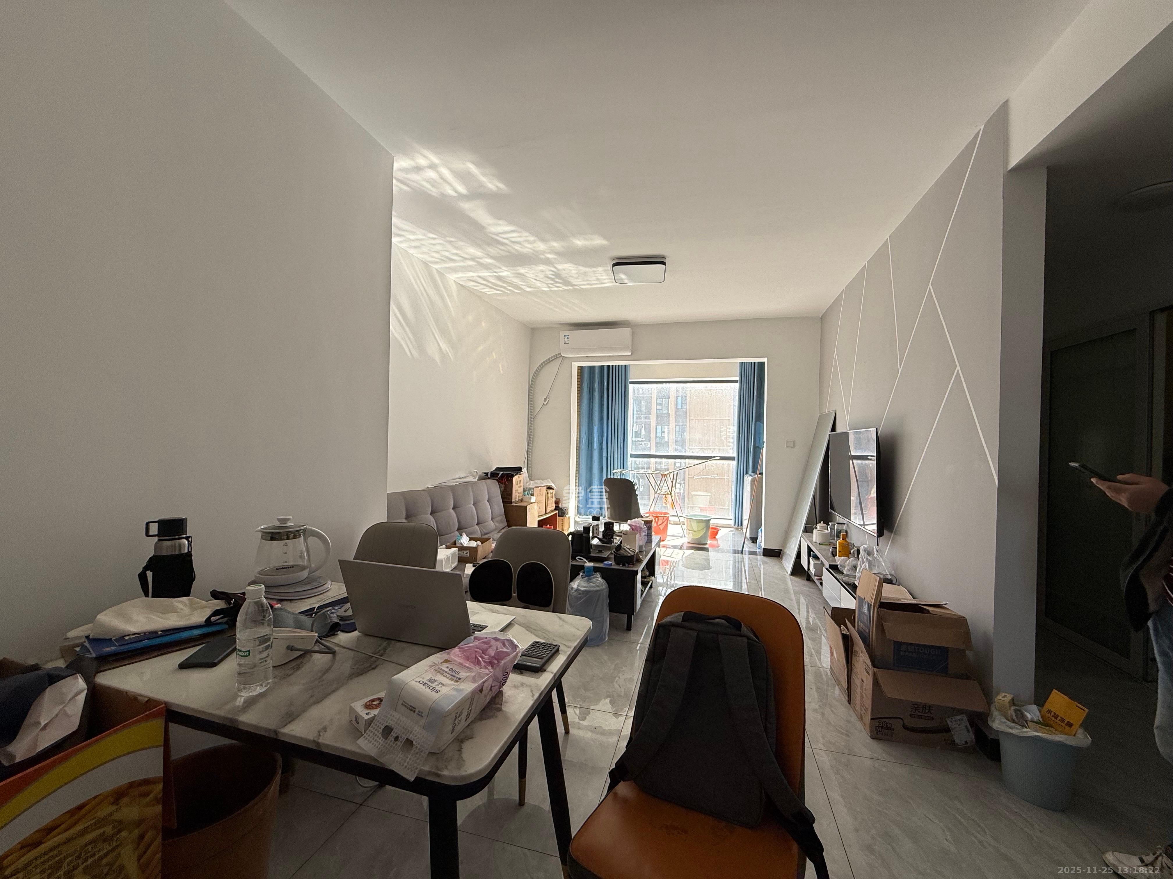 新城新世界四期柏樾 2室1厅1卫 2500.0元/月 新城新世界四期柏樾 2室1厅1卫 2500.0元/月室内图