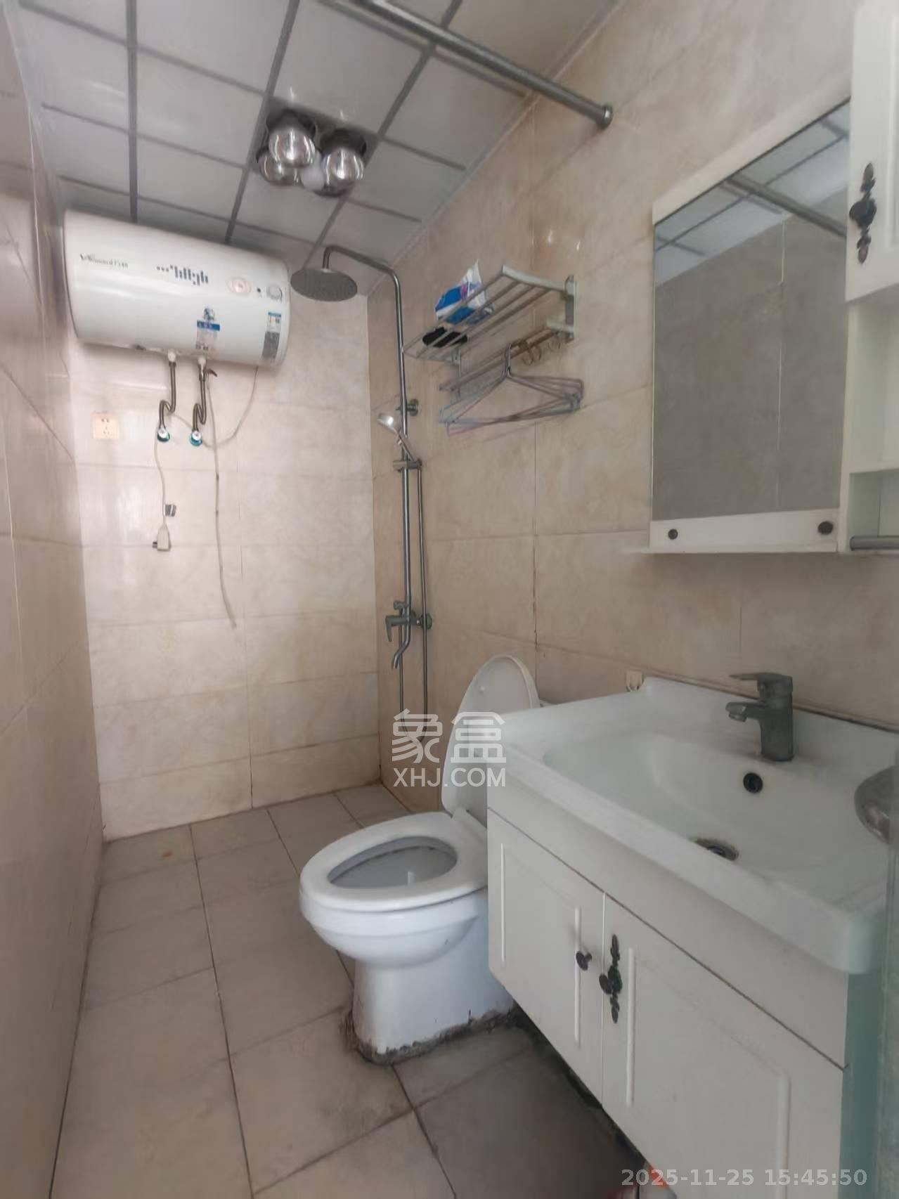 景江雅苑 1室2厅1卫 1000.0元/月 景江雅苑 1室2厅1卫 1000.0元/月室内图