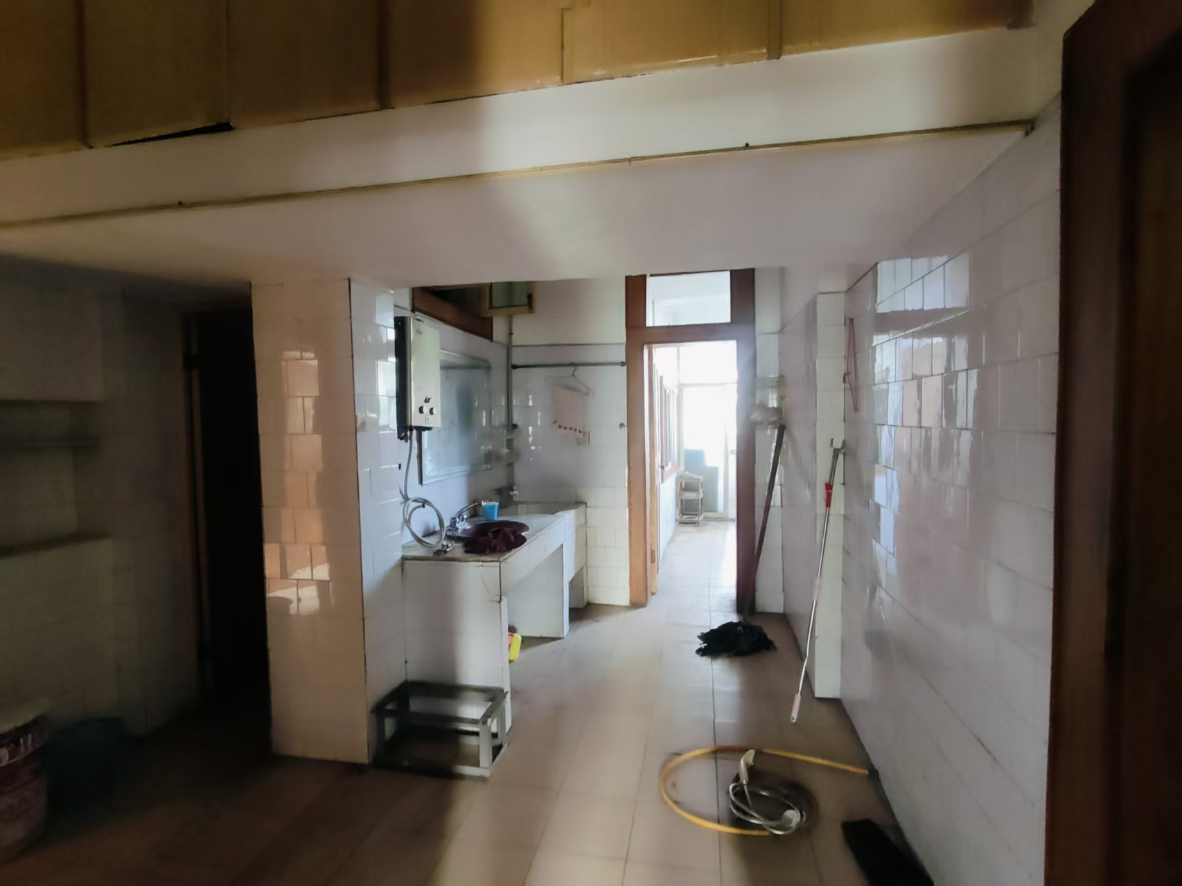 桃花仑居委会  3室2厅2卫    16.8万室内图